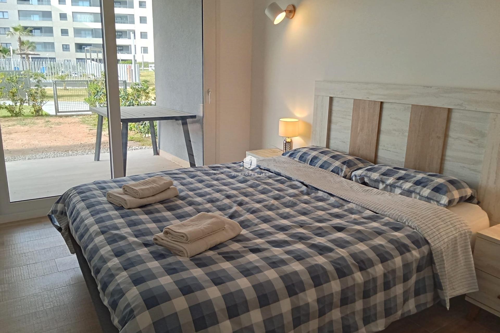 Segunda mano - Apartamento / piso -
Torrevieja - Punta prima