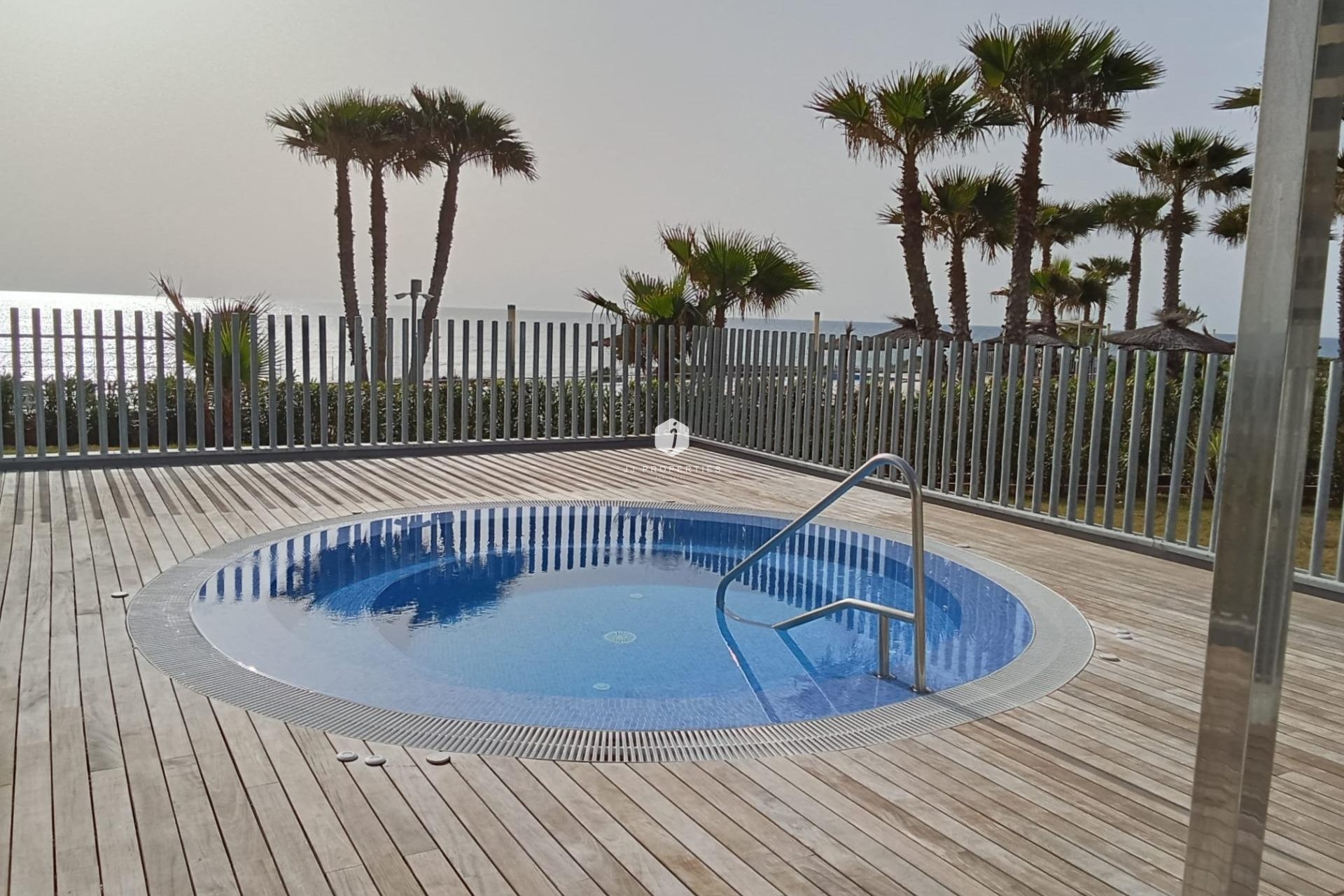 Segunda mano - Apartamento / piso -
Torrevieja - Punta prima