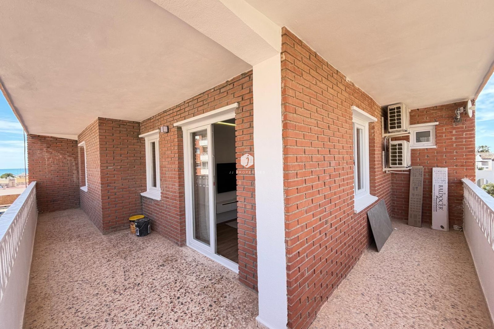 Segunda mano - Apartamento / piso -
Torrevieja - Punta prima