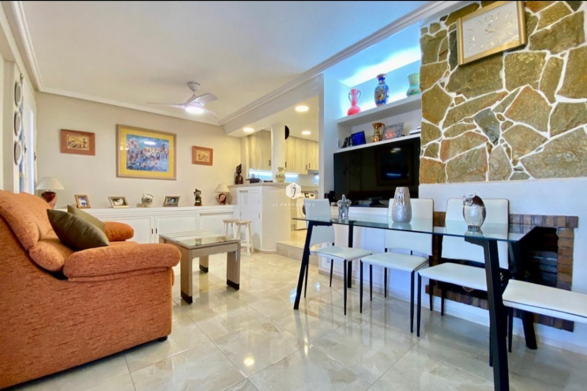 Segunda mano - Apartamento / piso -
Torrevieja - Torre la mata