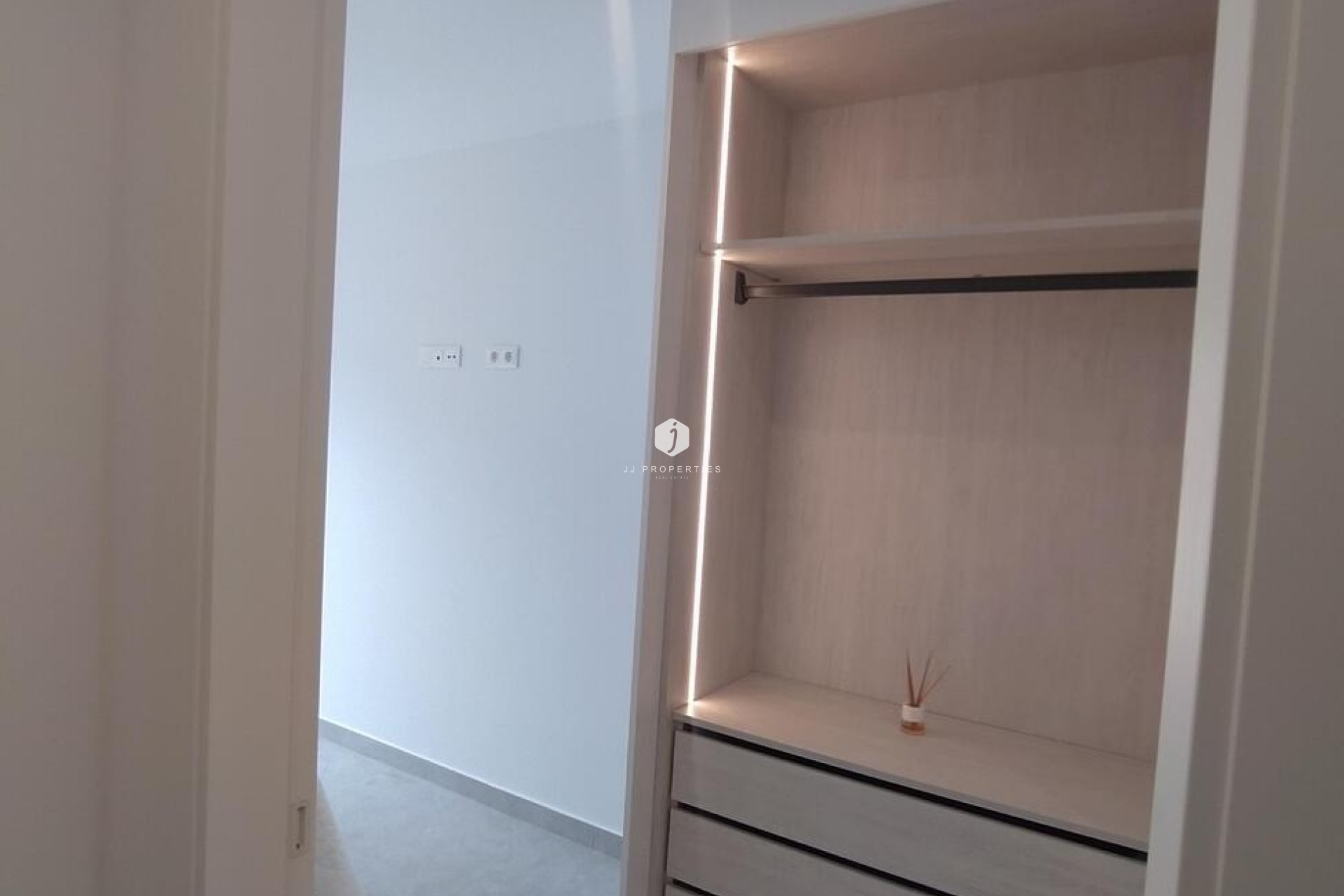 Segunda mano - Apartamento / piso -
Torrevieja - Torreblanca