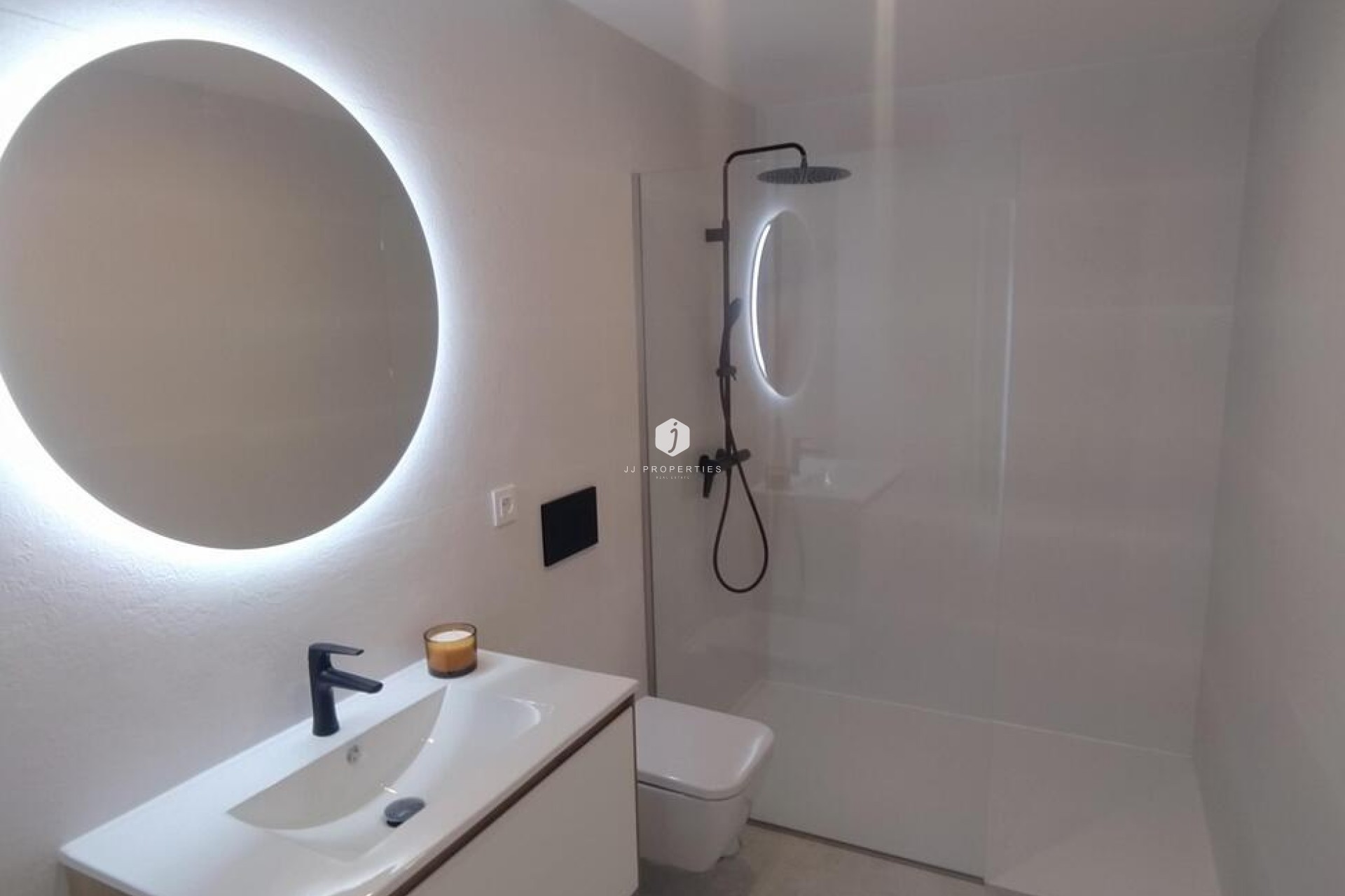 Segunda mano - Apartamento / piso -
Torrevieja - Torreblanca