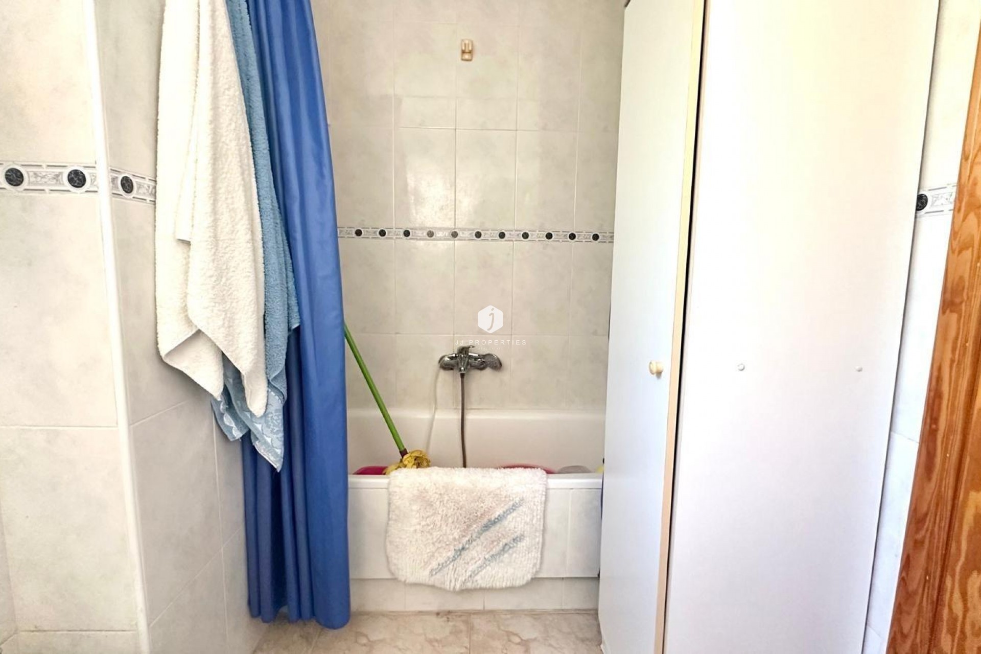 Segunda mano - Apartamento / piso -
Torrevieja - Torreblanca