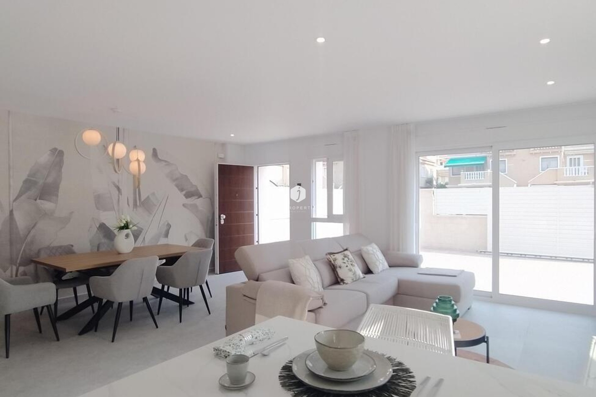 Segunda mano - Apartamento / piso -
Torrevieja - Torreblanca