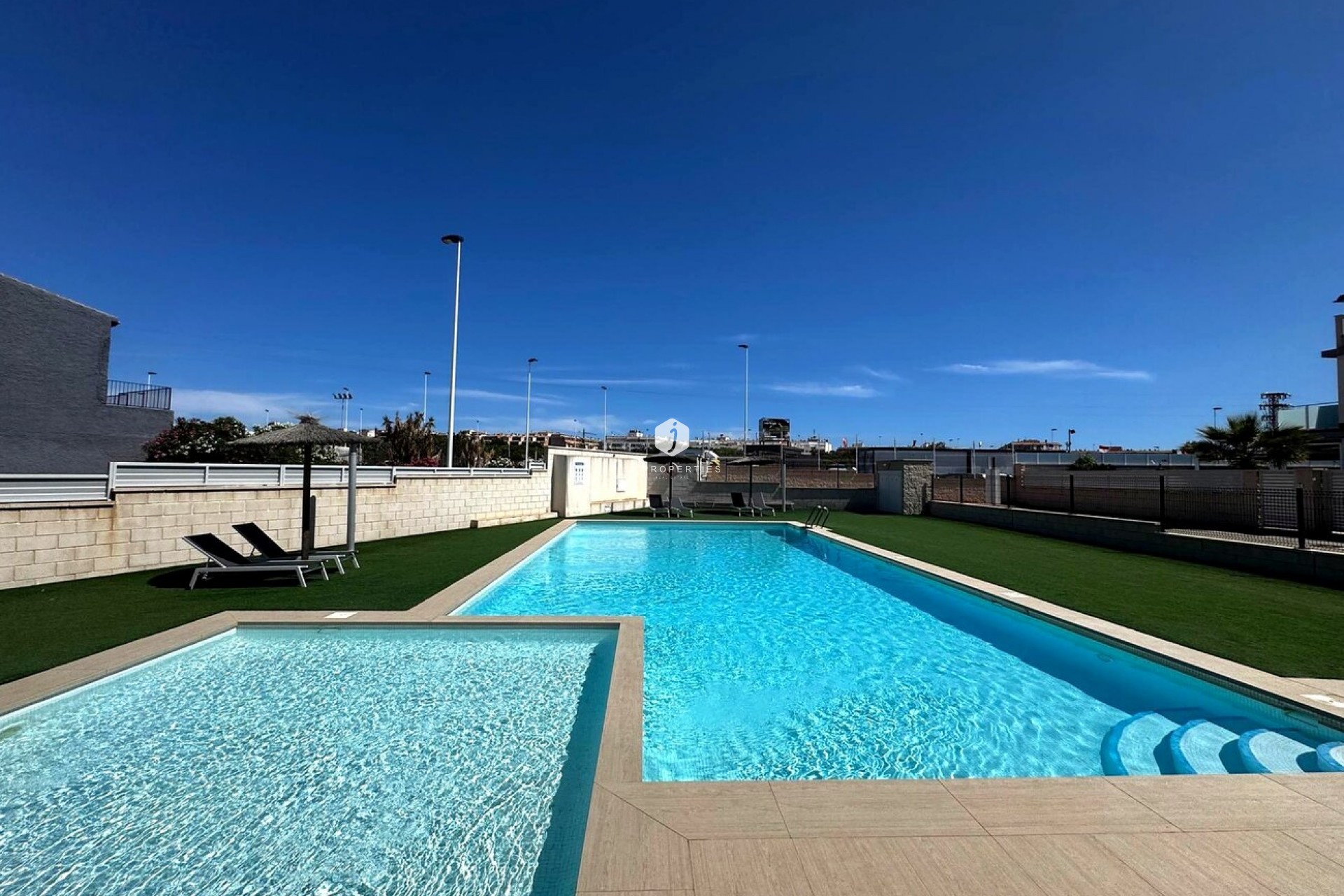 Segunda mano - Apartamento / piso -
Torrevieja - Torreta Florida