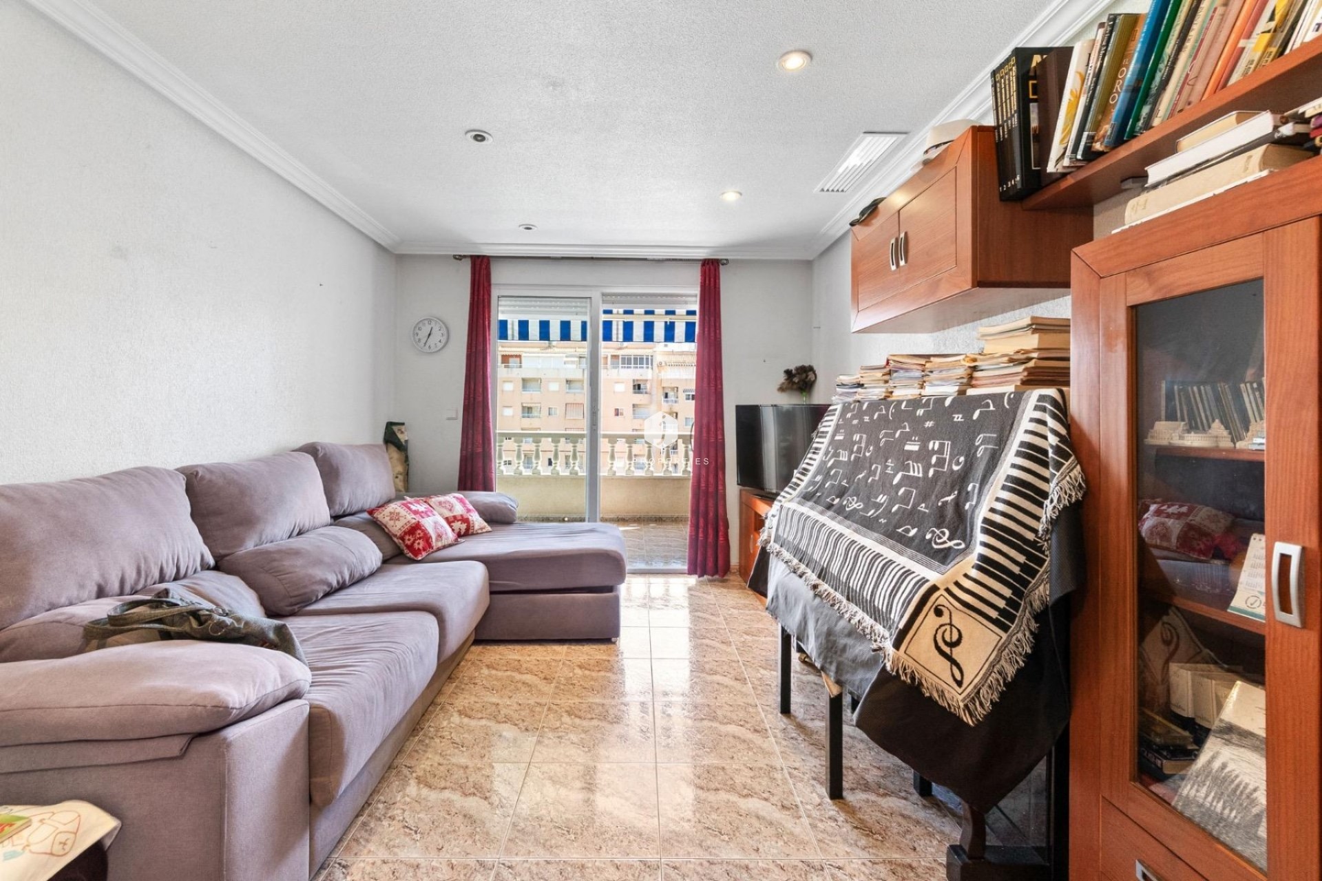 Segunda mano - Apartamento / piso -
Torrevieja - Torrevieja Centro