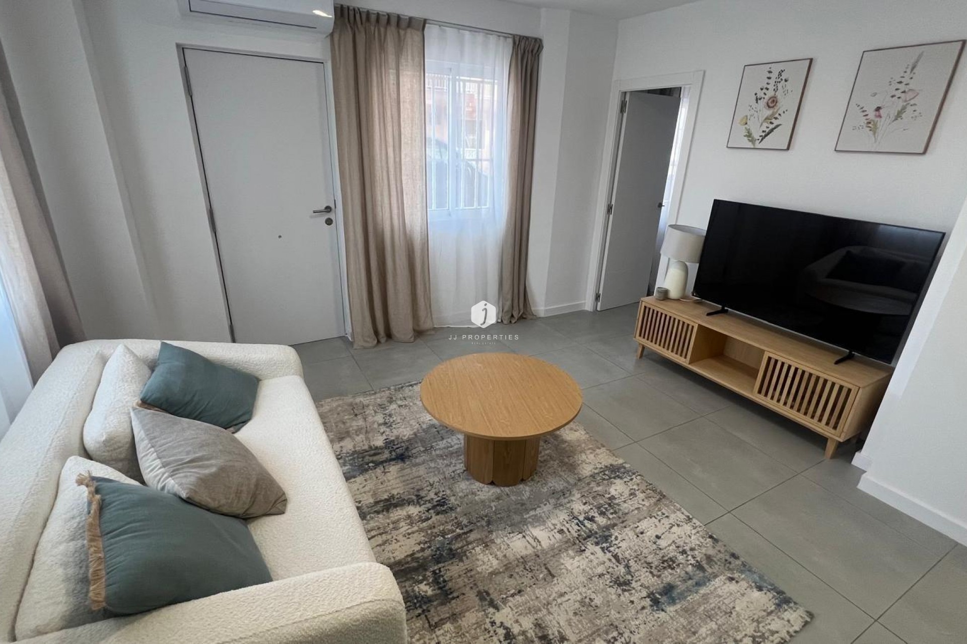 Segunda mano - Apartamento / piso -
Torrevieja - Zona Los Frutales