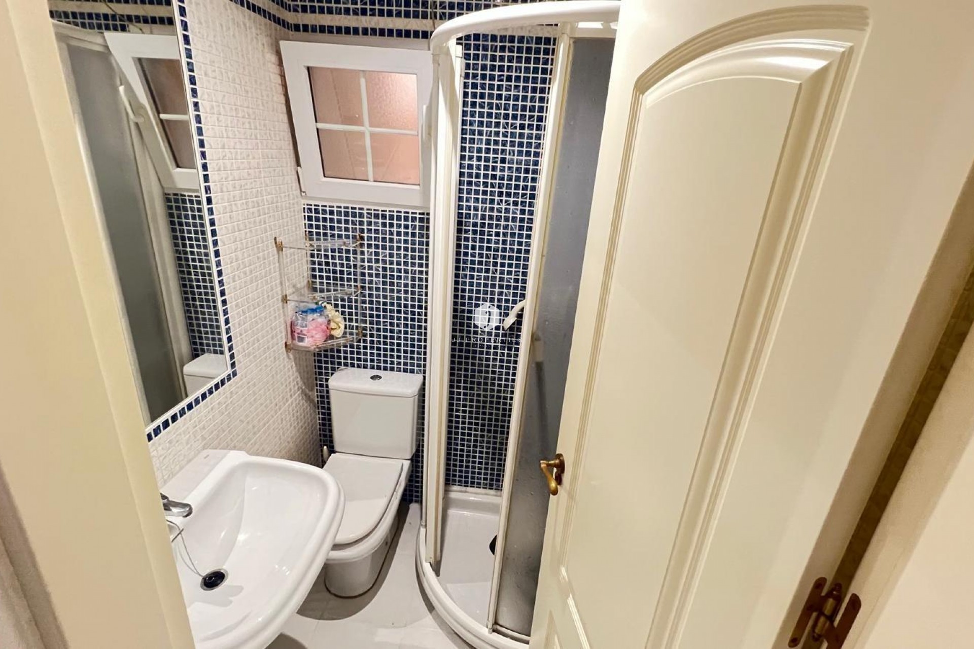 Segunda mano - Apartamento / piso -
Torrevieja