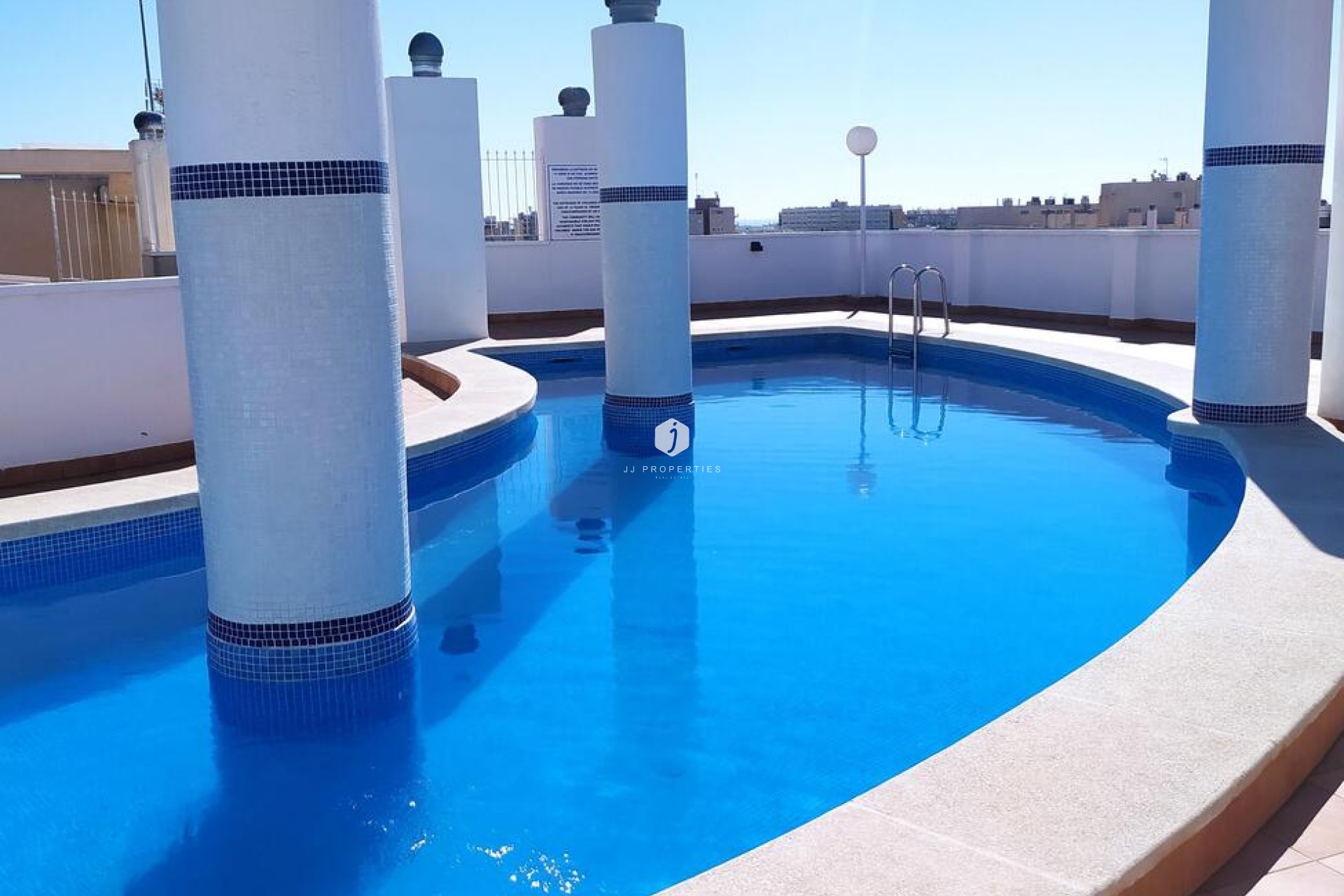Segunda mano - Apartamento / piso -
Torrevieja