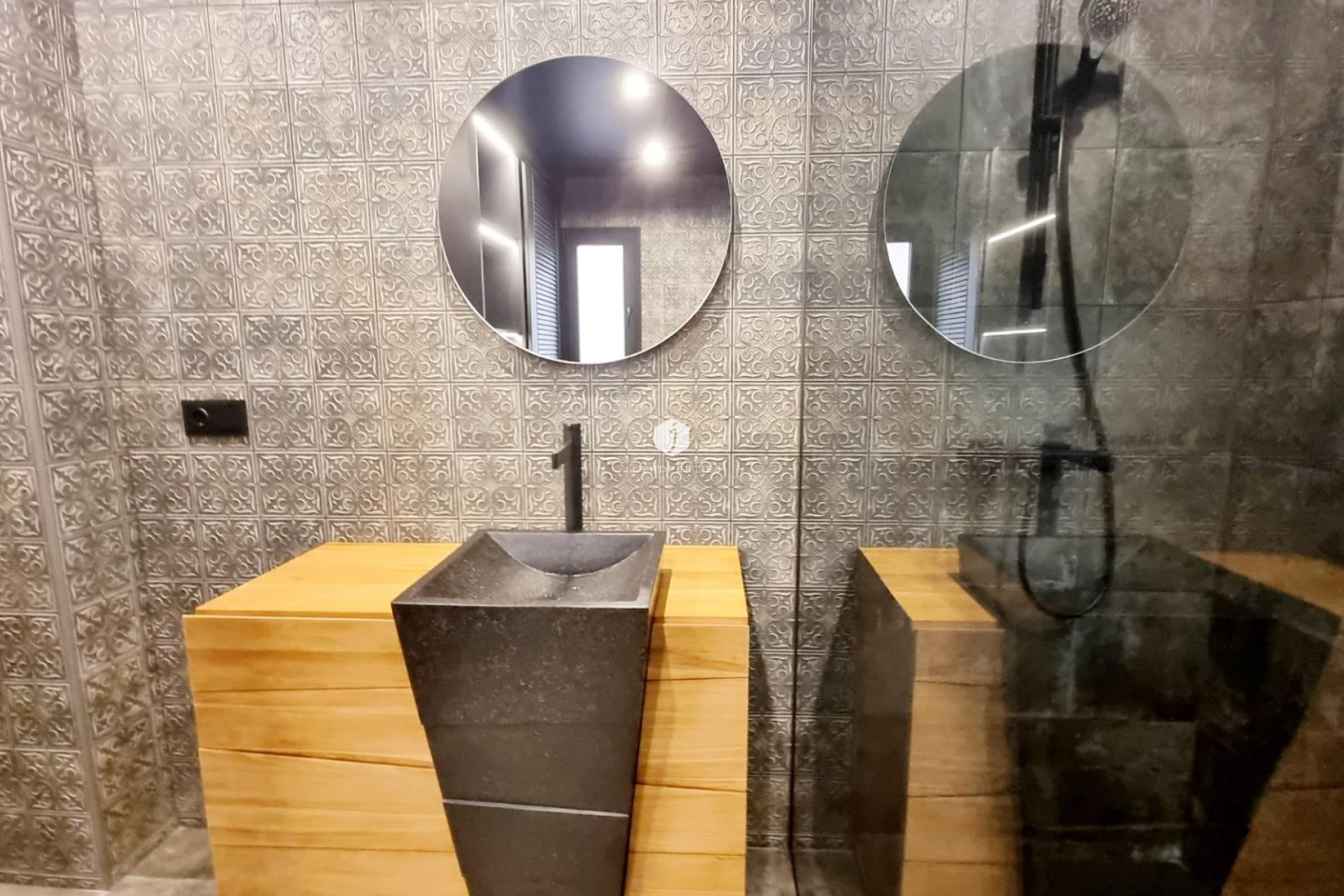 Segunda mano - Apartamento / piso -
Torrevieja