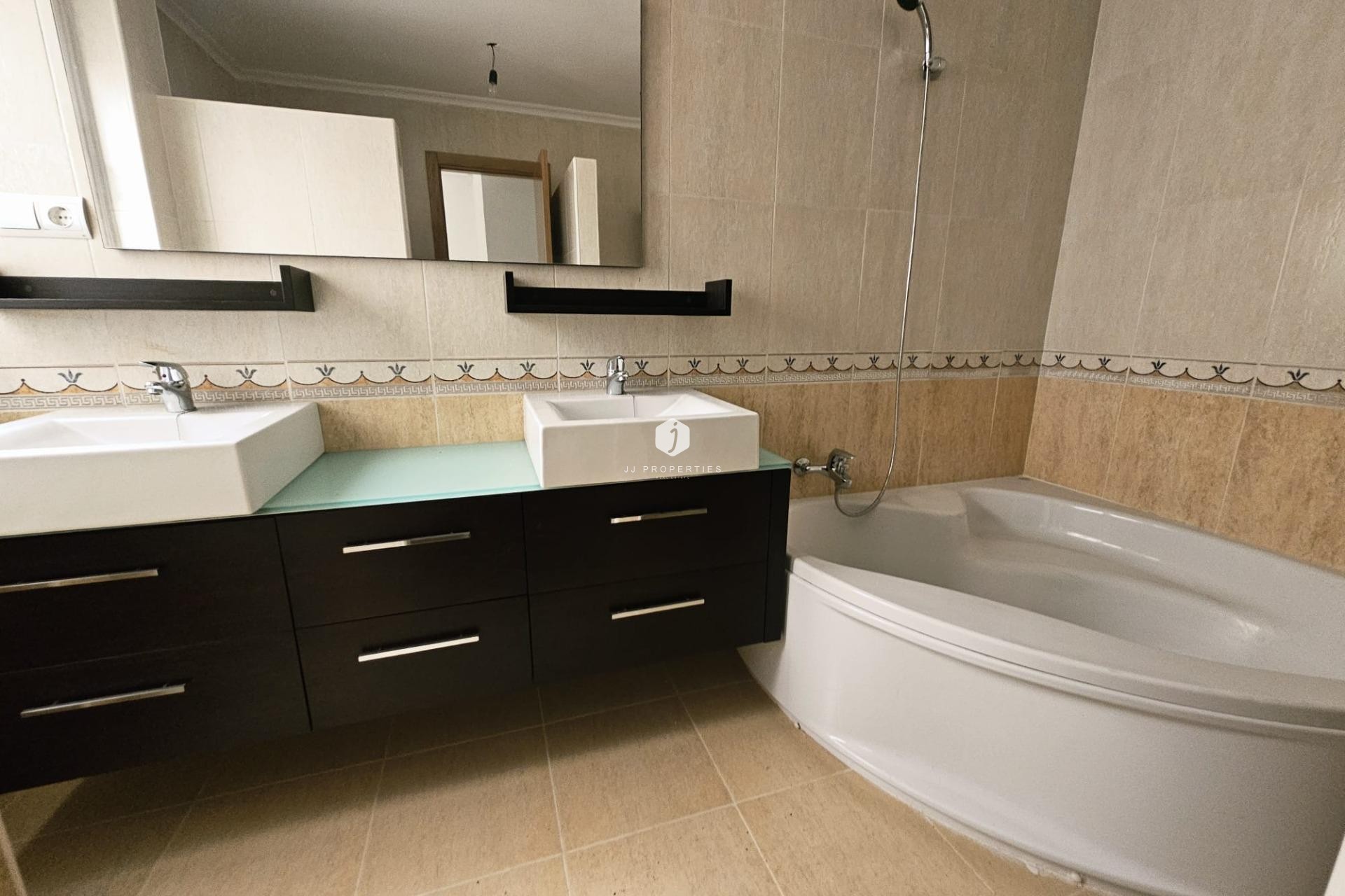 Segunda mano - Apartamento / piso -
Torrevieja