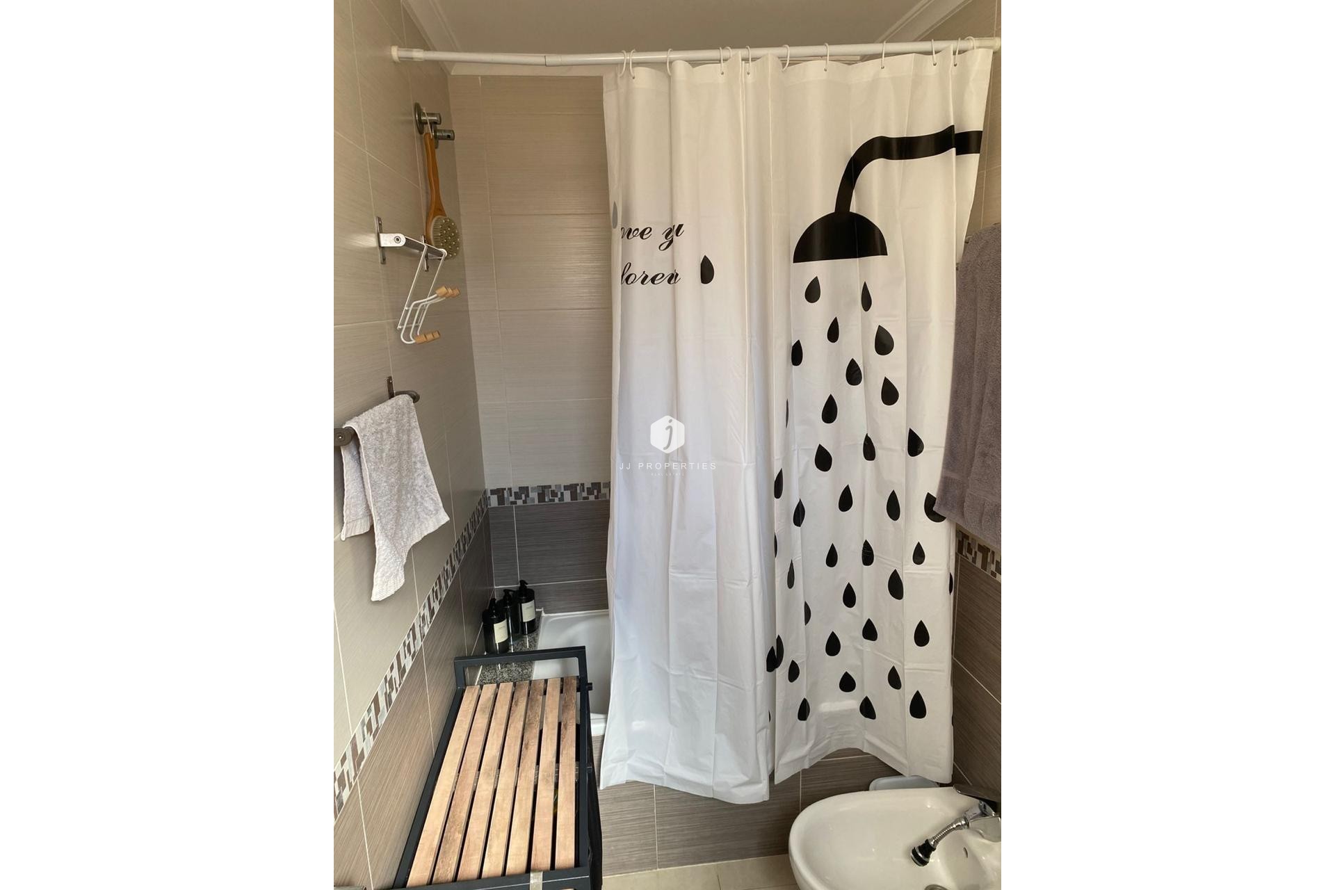 Segunda mano - Apartamento / piso -
Torrevieja