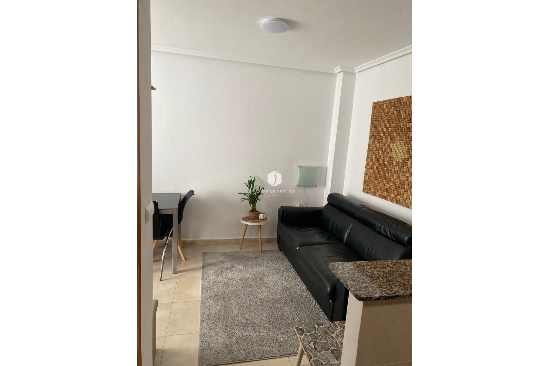 Segunda mano - Apartamento / piso -
Torrevieja