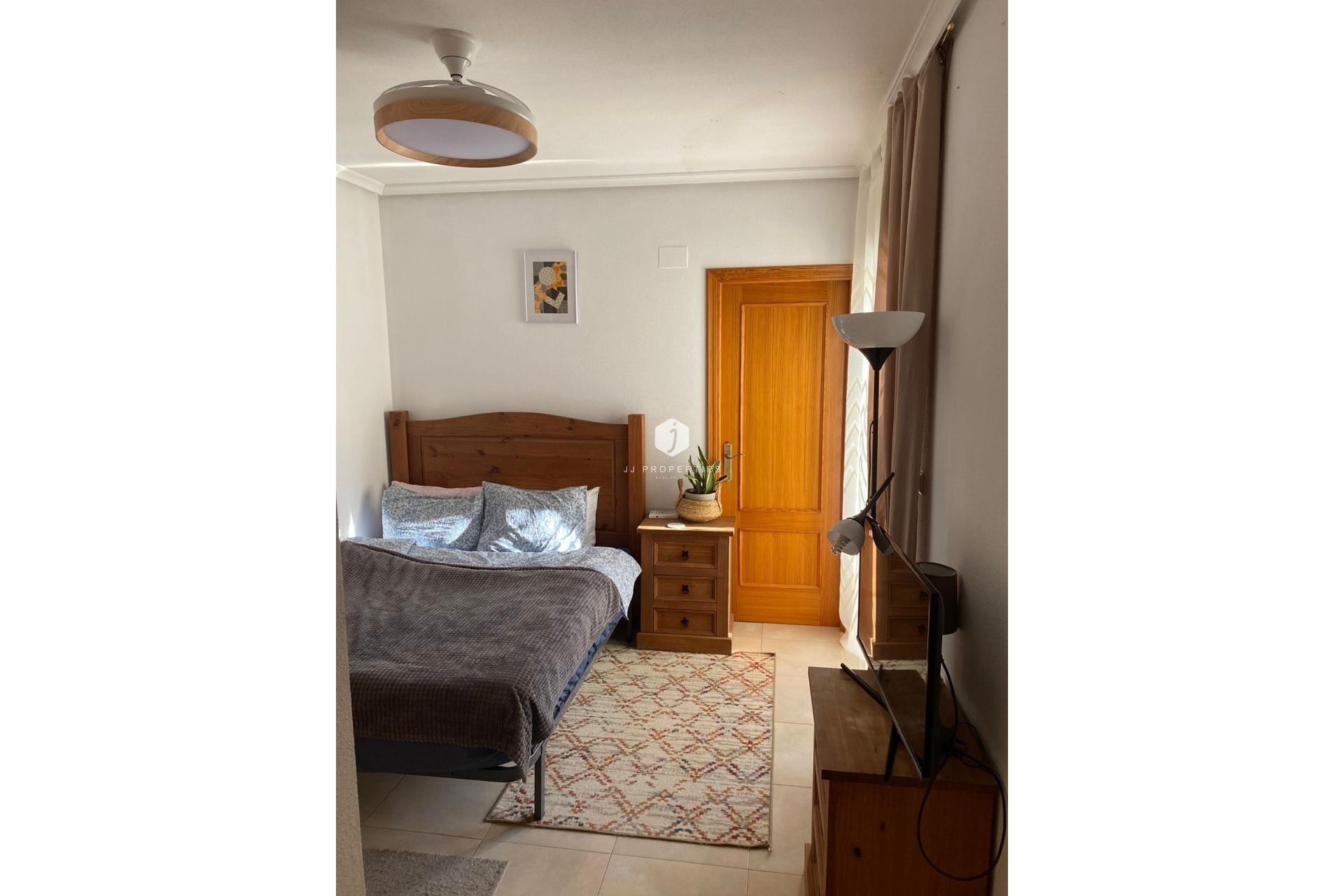 Segunda mano - Apartamento / piso -
Torrevieja