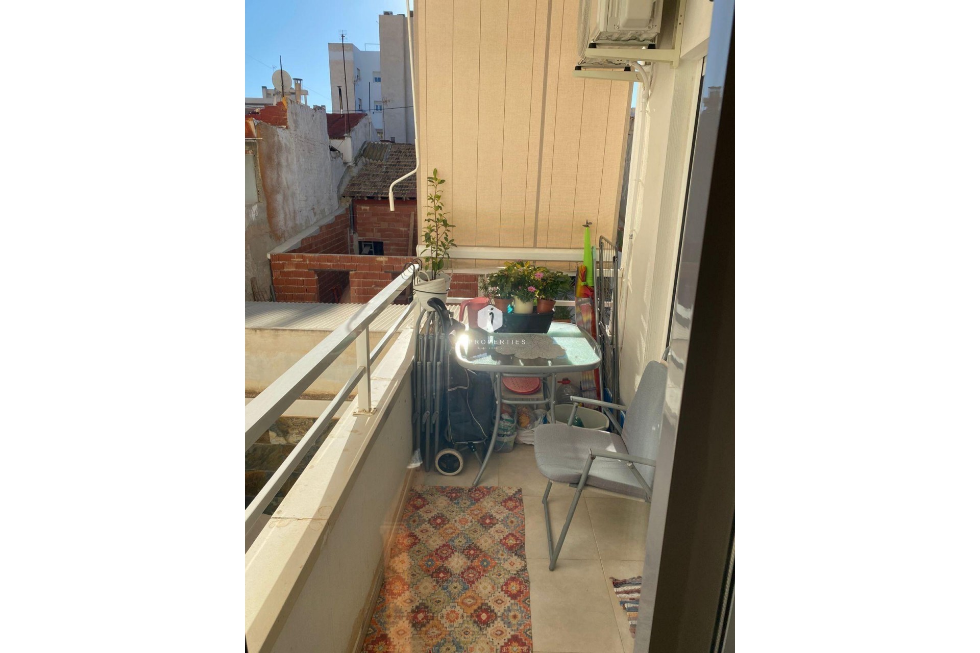 Segunda mano - Apartamento / piso -
Torrevieja