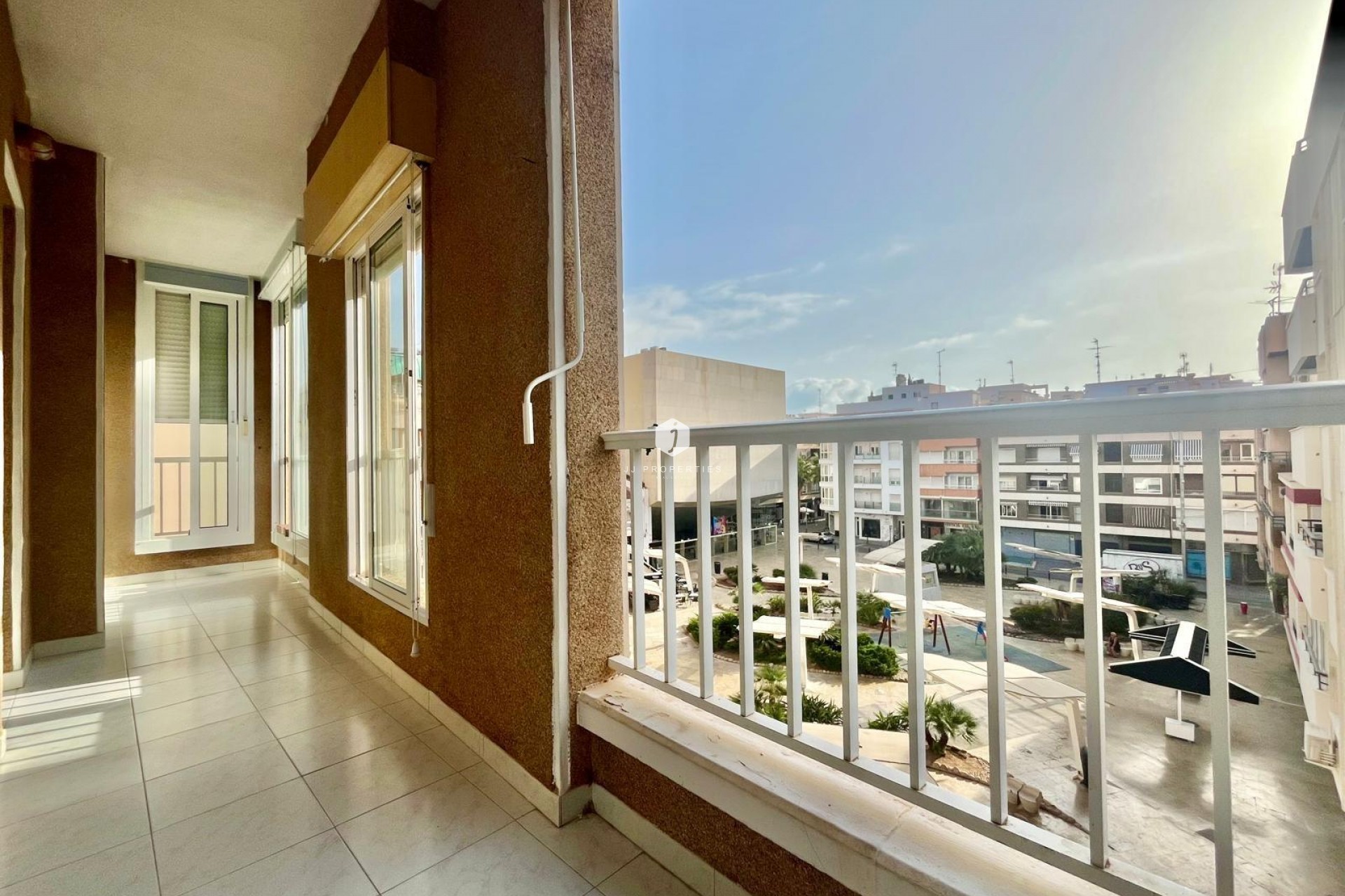 Segunda mano - Apartamento / piso -
Torrevieja