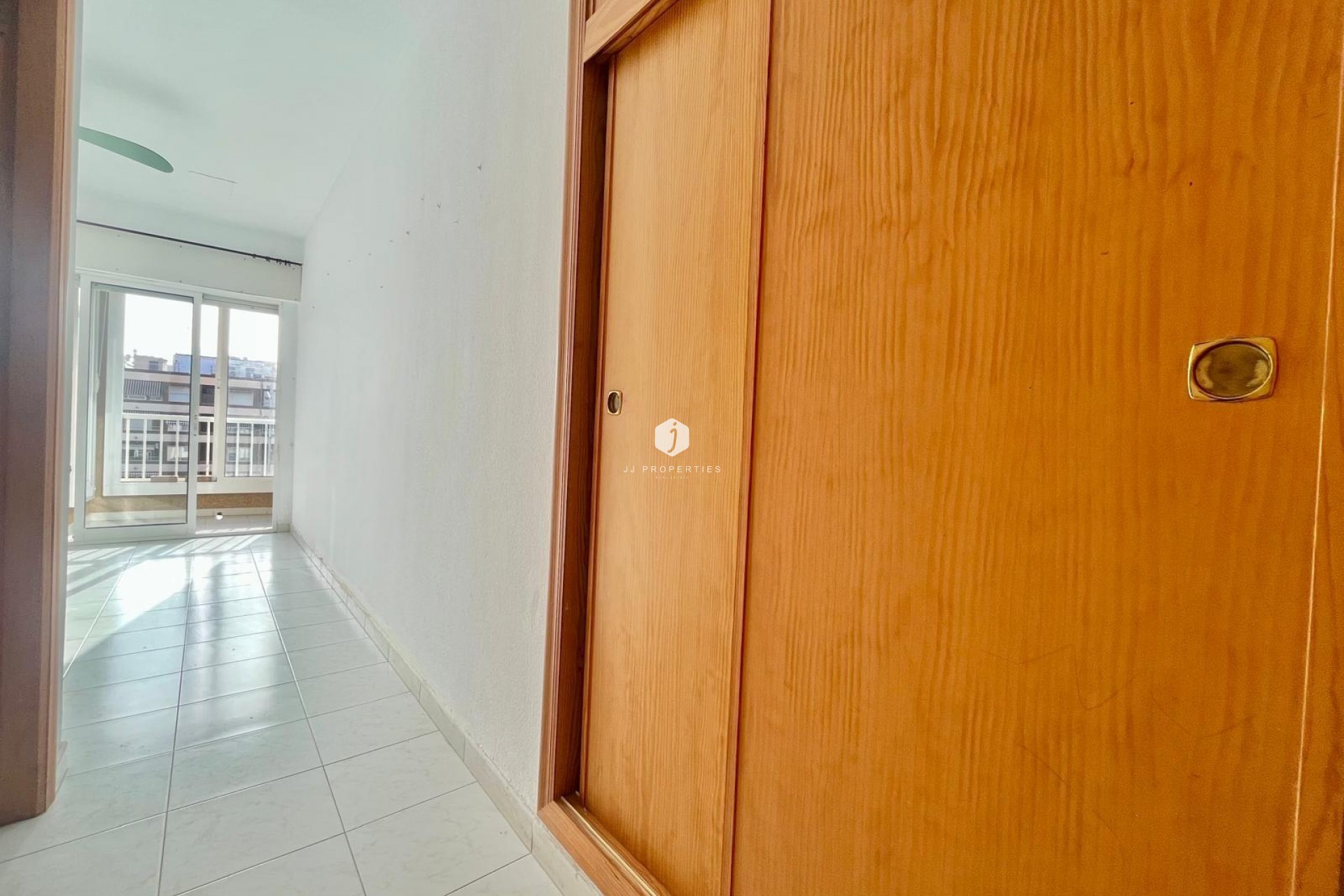 Segunda mano - Apartamento / piso -
Torrevieja