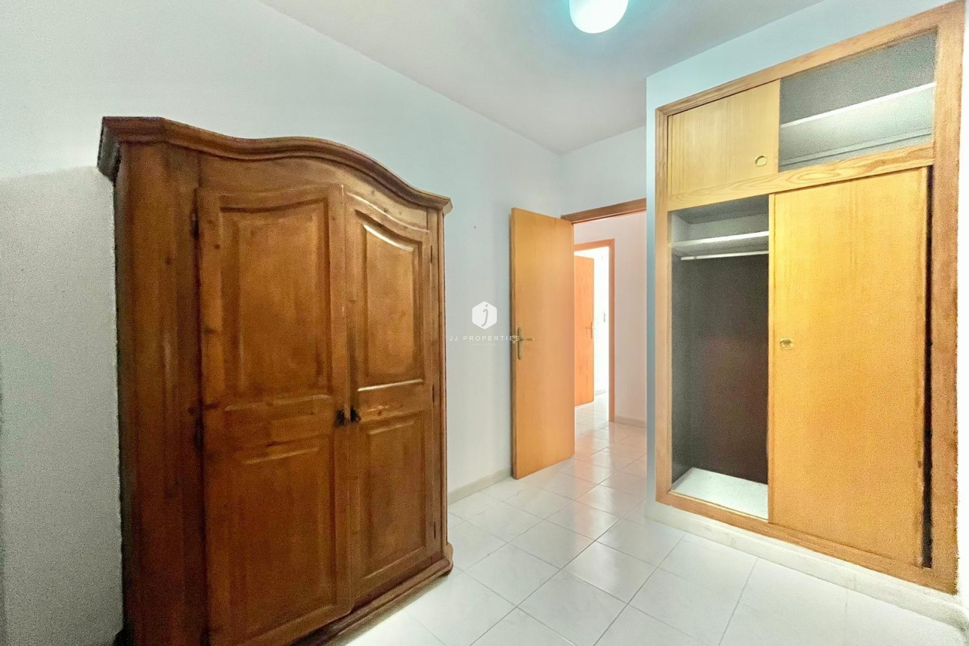 Segunda mano - Apartamento / piso -
Torrevieja