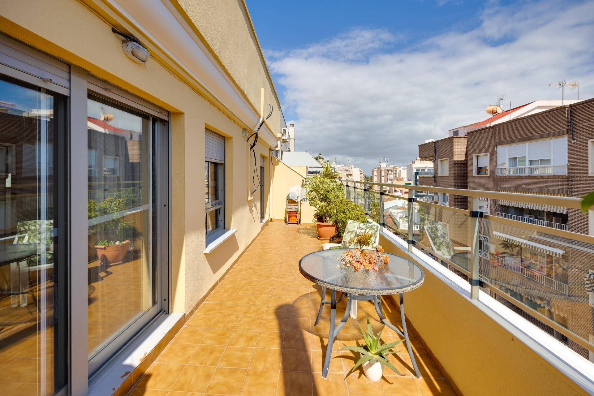 Segunda mano - Ático -
Torrevieja - Centro