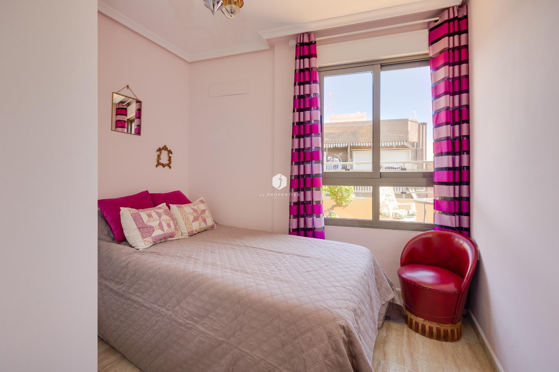 Segunda mano - Ático -
Torrevieja - Centro