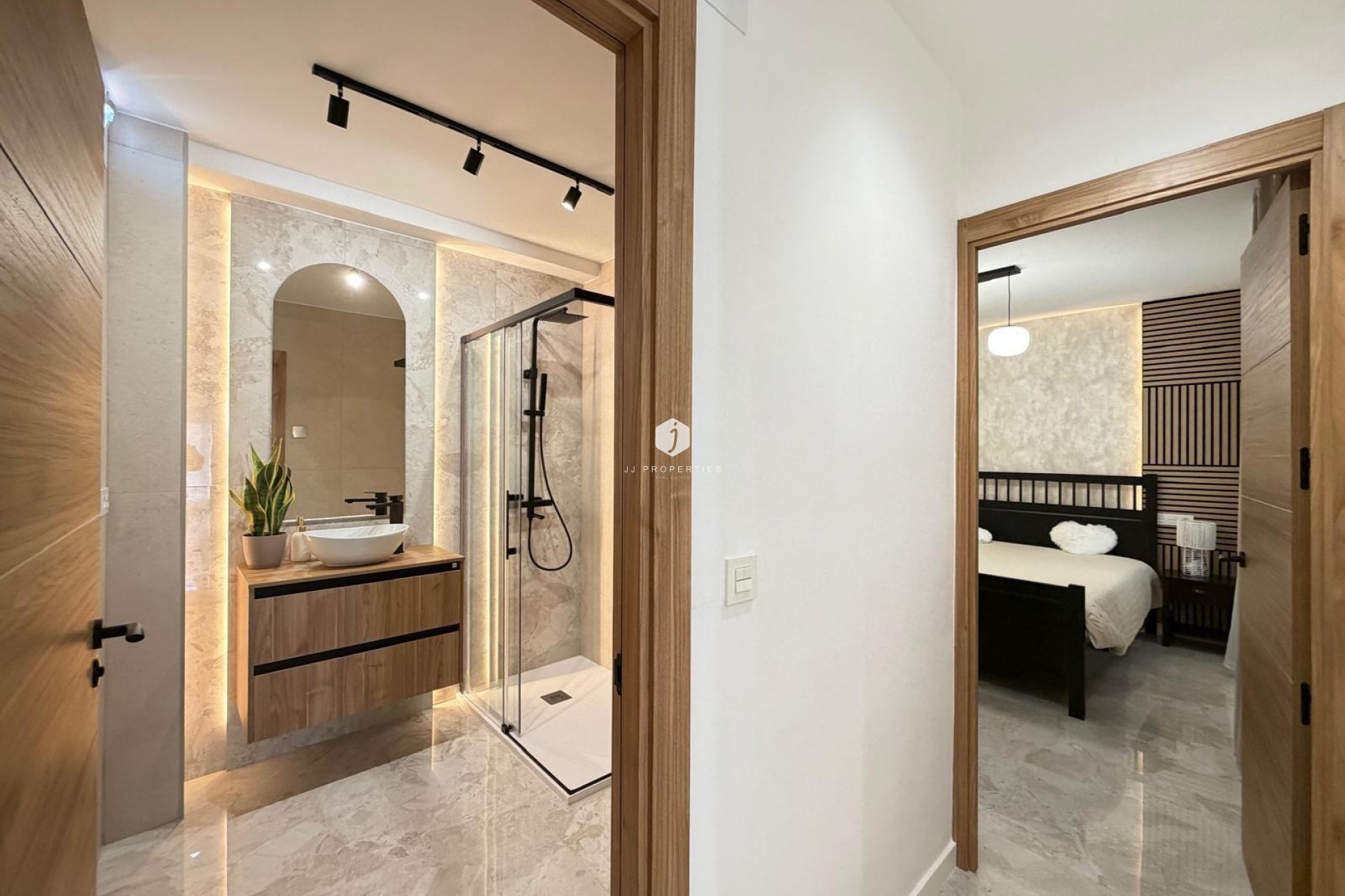 Segunda mano - Ático -
Torrevieja - Estacion de autobuses