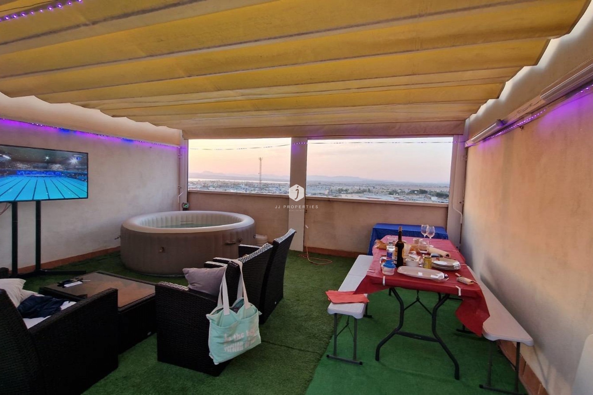 Segunda mano - Ático -
Torrevieja