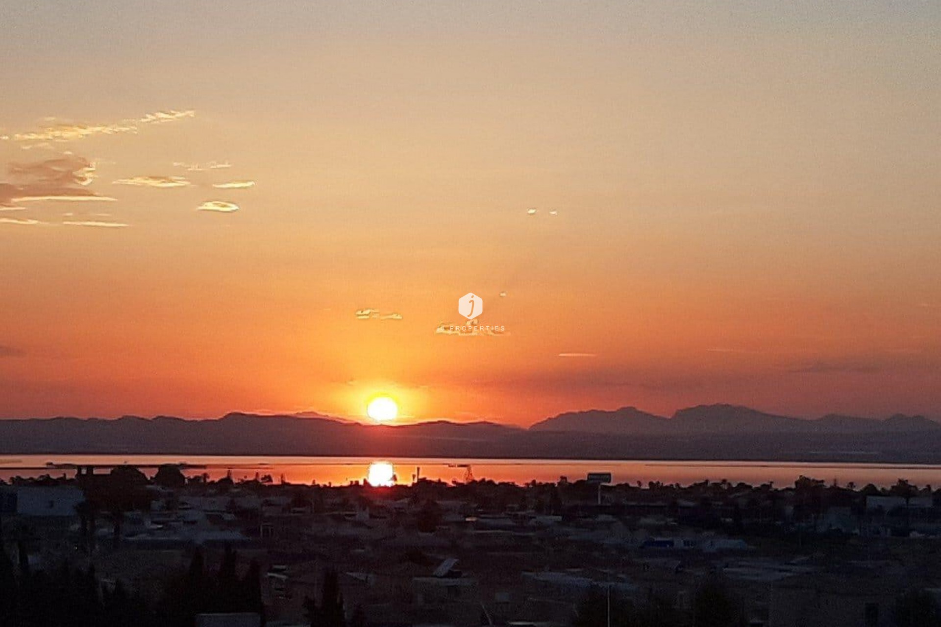 Segunda mano - Ático -
Torrevieja