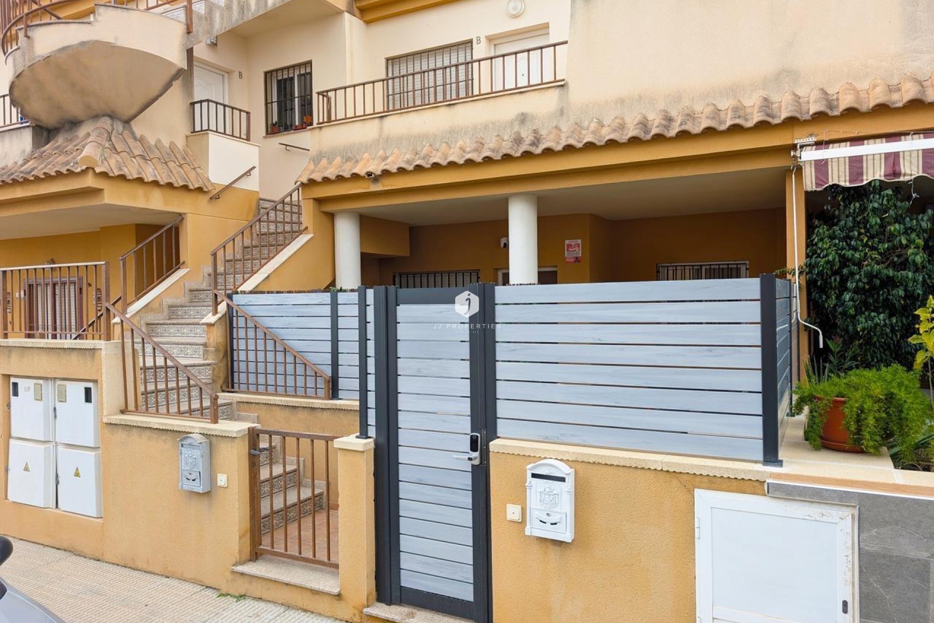 Segunda mano - Bungalow -
Benejúzar