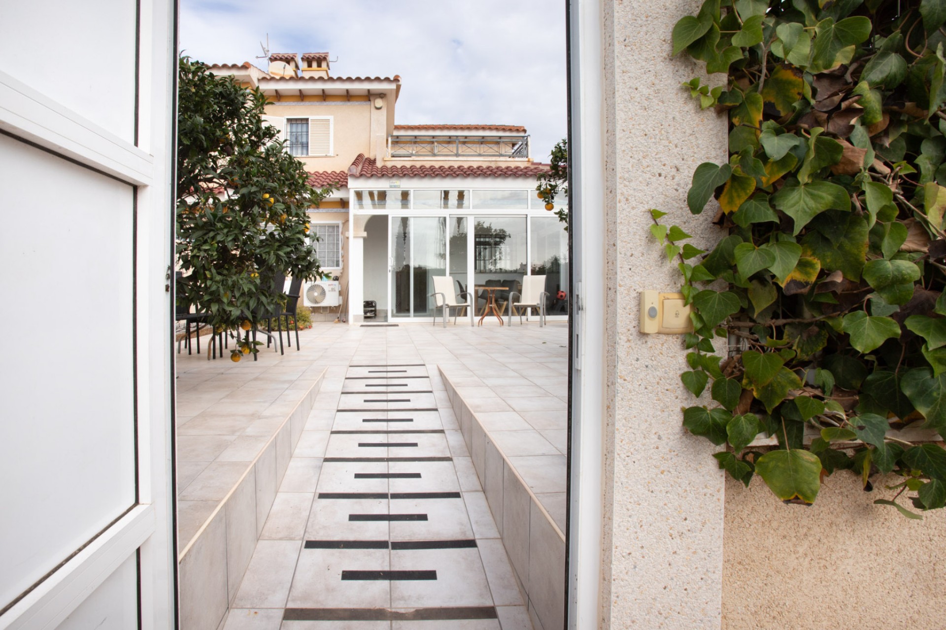 Segunda mano - Bungalow -
Orihuela Costa - Costa Blanca