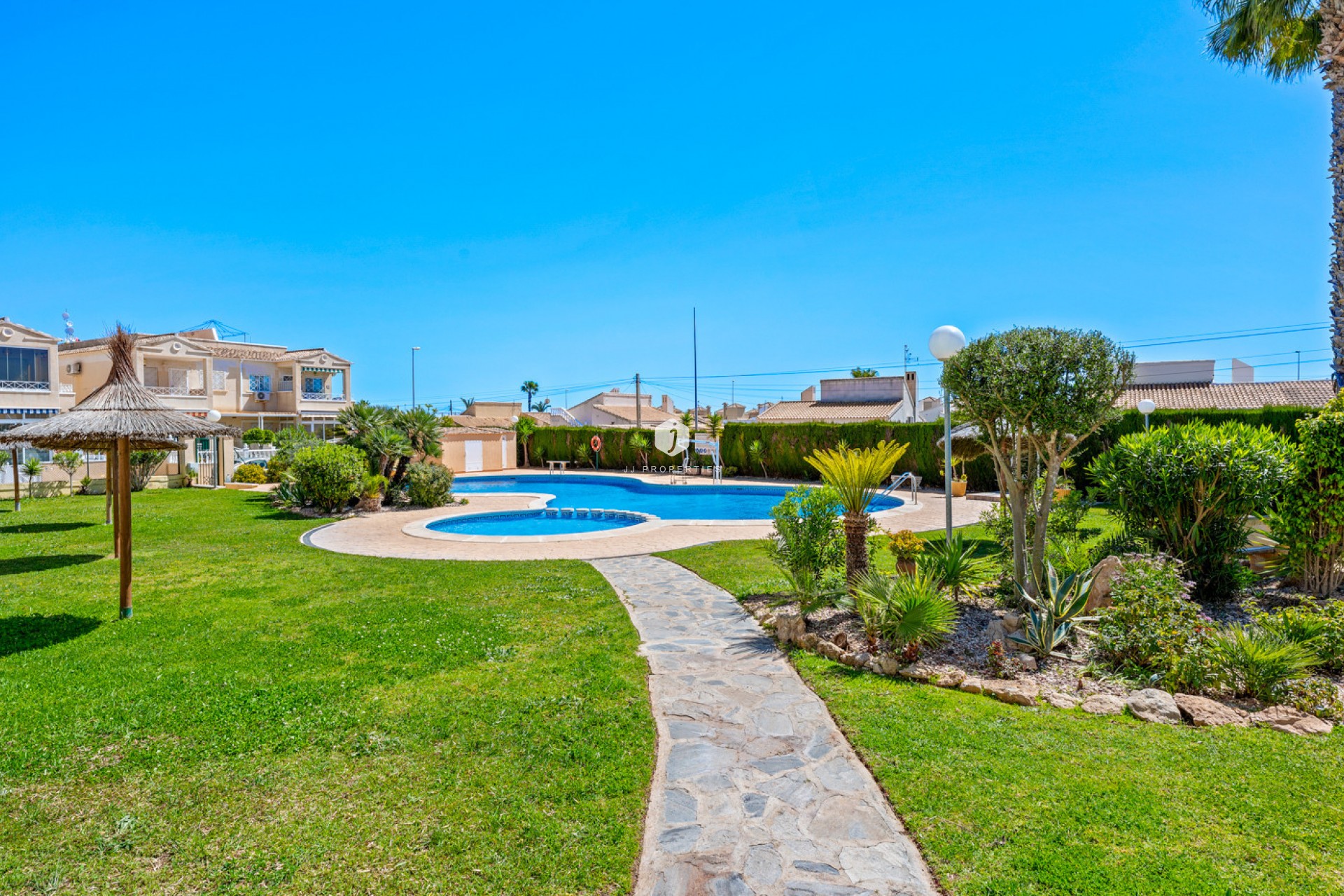 Segunda mano - Bungalow -
Orihuela Costa - Costa Blanca