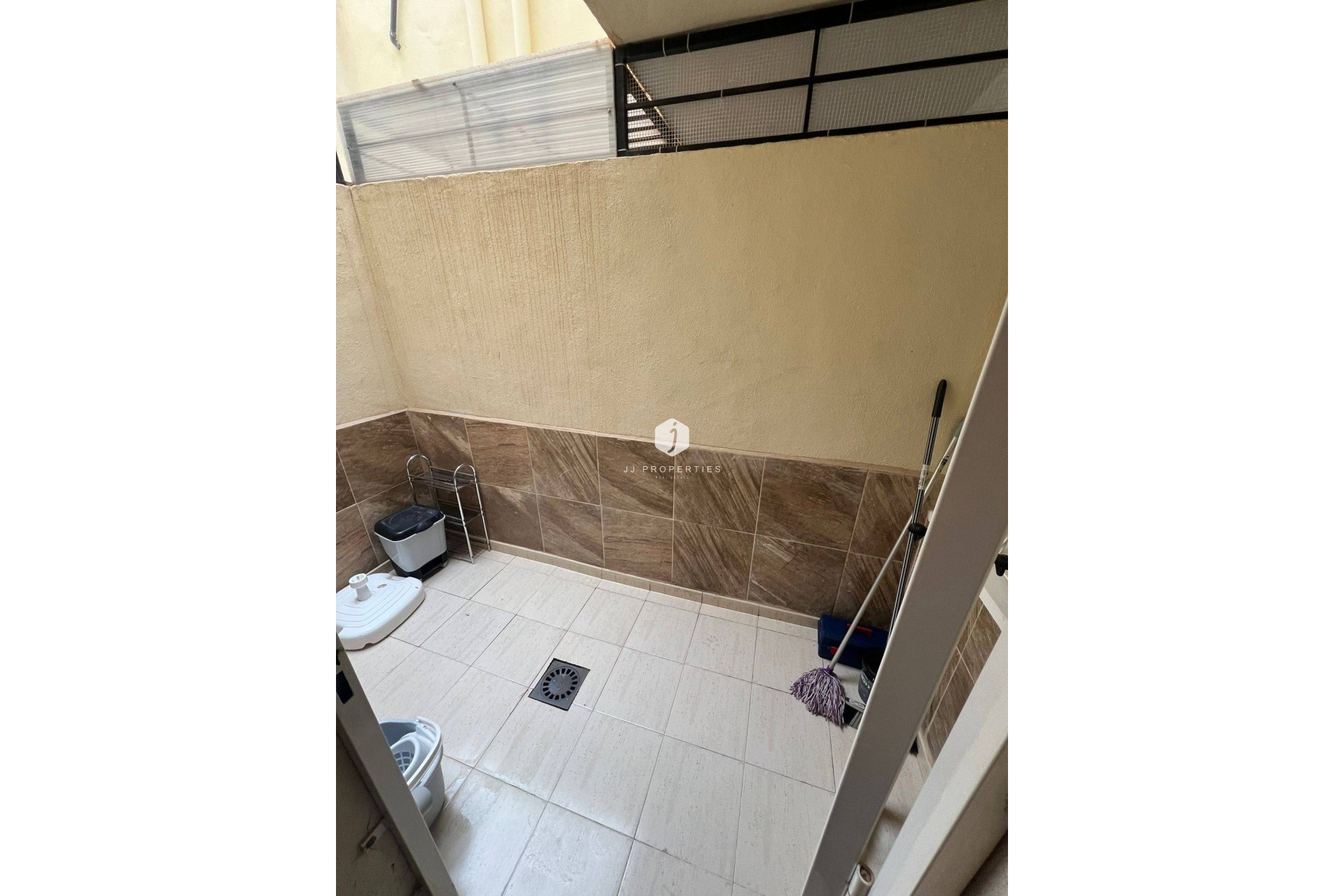 Segunda mano - Bungalow -
Orihuela Costa - La Florida