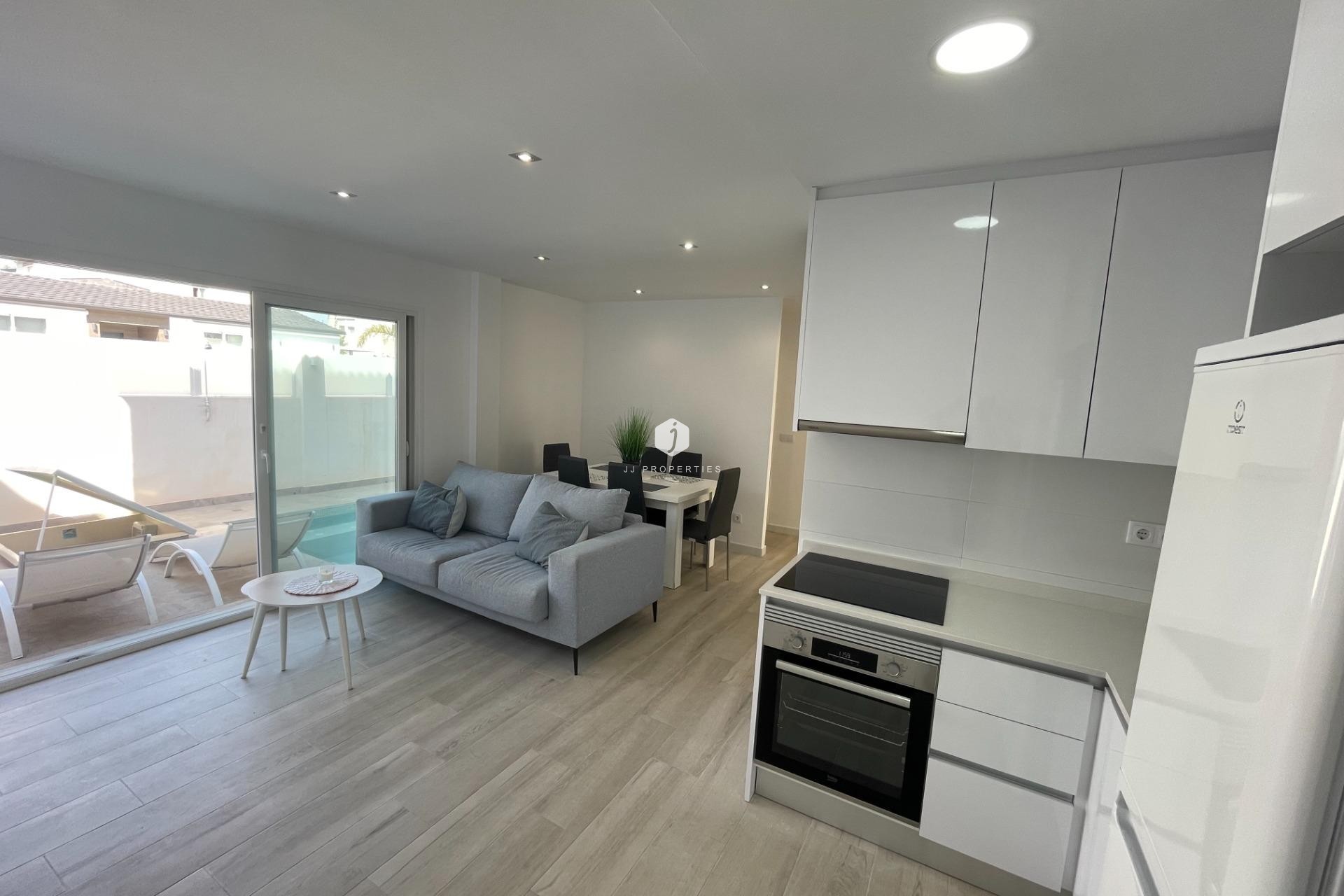 Segunda mano - Bungalow -
Orihuela Costa - La Regia