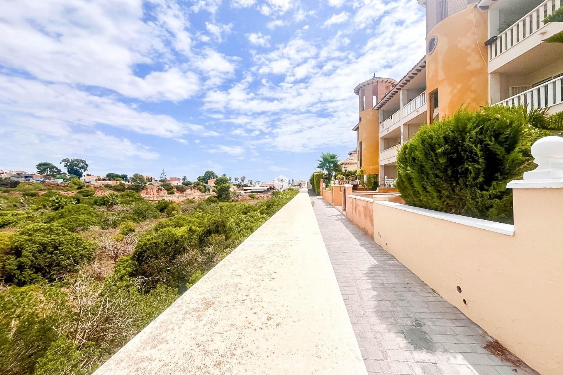 Segunda mano - Bungalow -
Orihuela Costa - Lomas De Cabo Roig-los Dolses