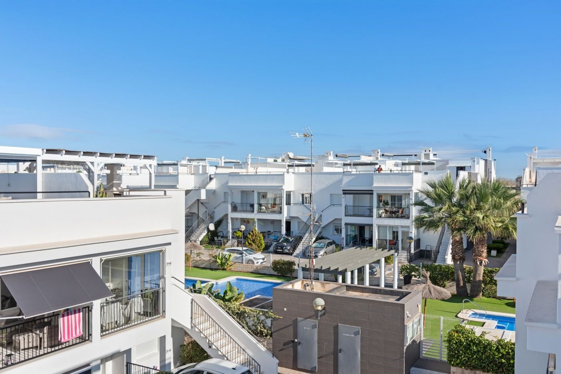 Segunda mano - Bungalow -
Torrevieja - Aguas Nueva