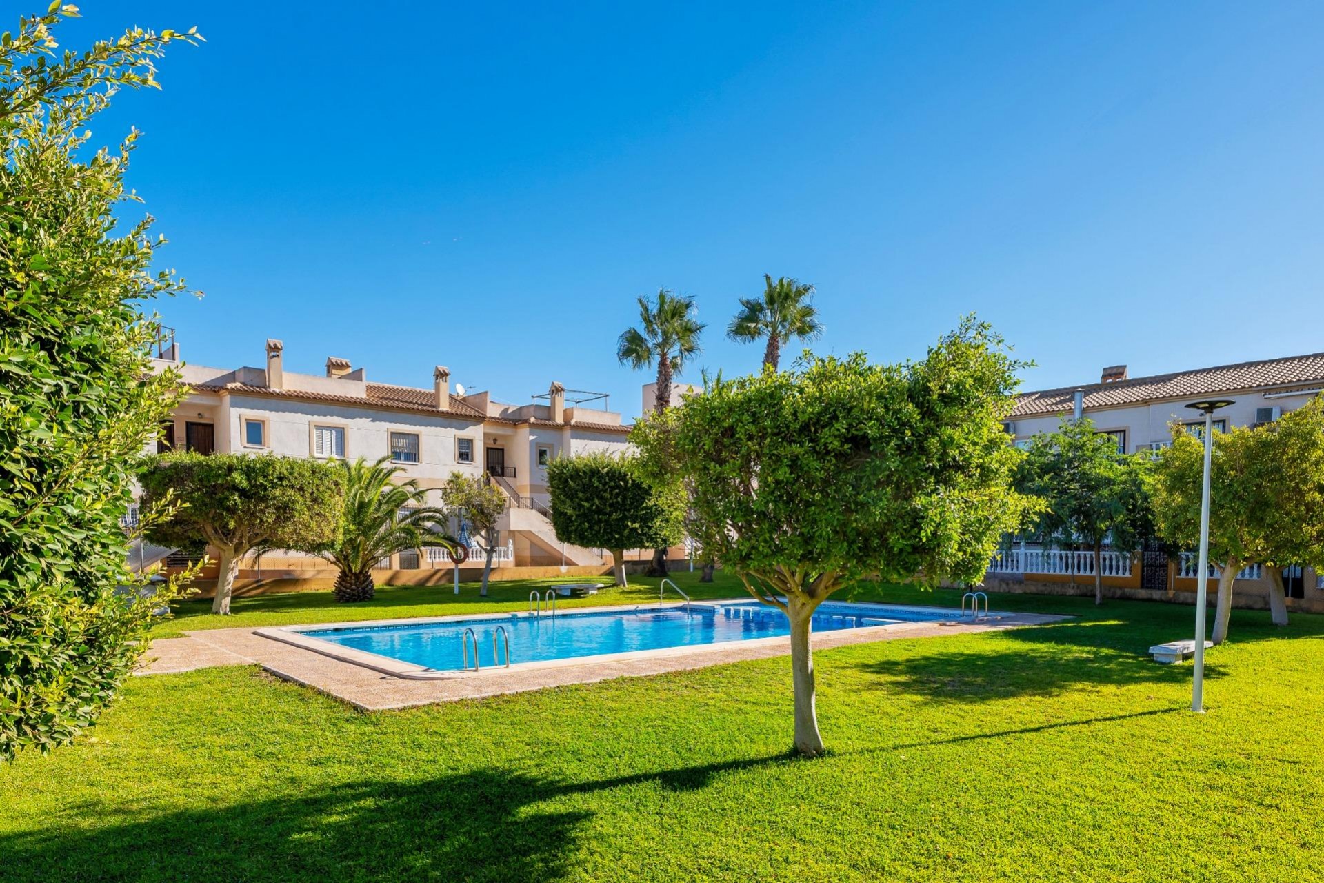 Segunda mano - Bungalow -
Torrevieja - aguas nuevas