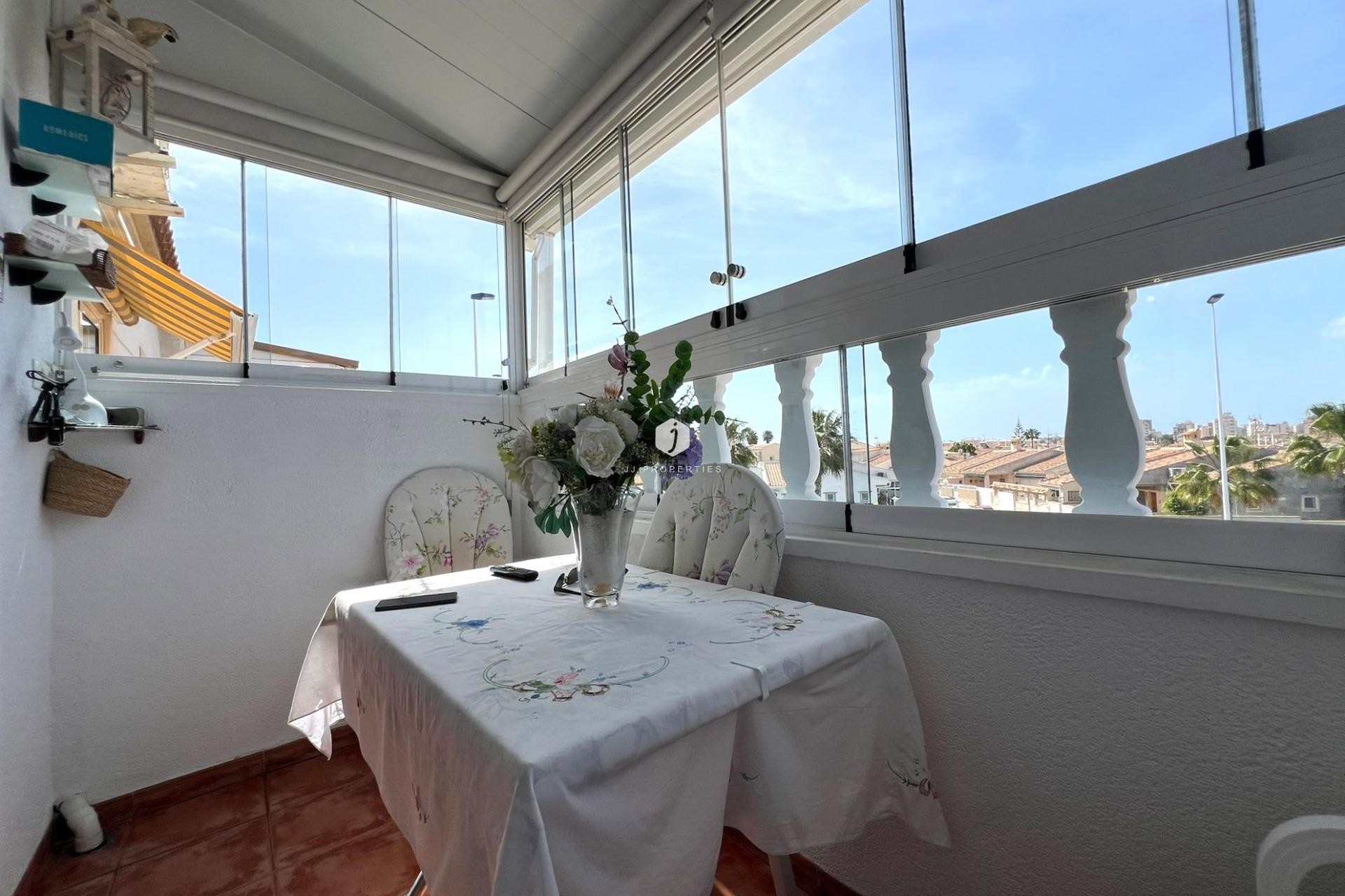 Segunda mano - Bungalow -
Torrevieja - aguas nuevas