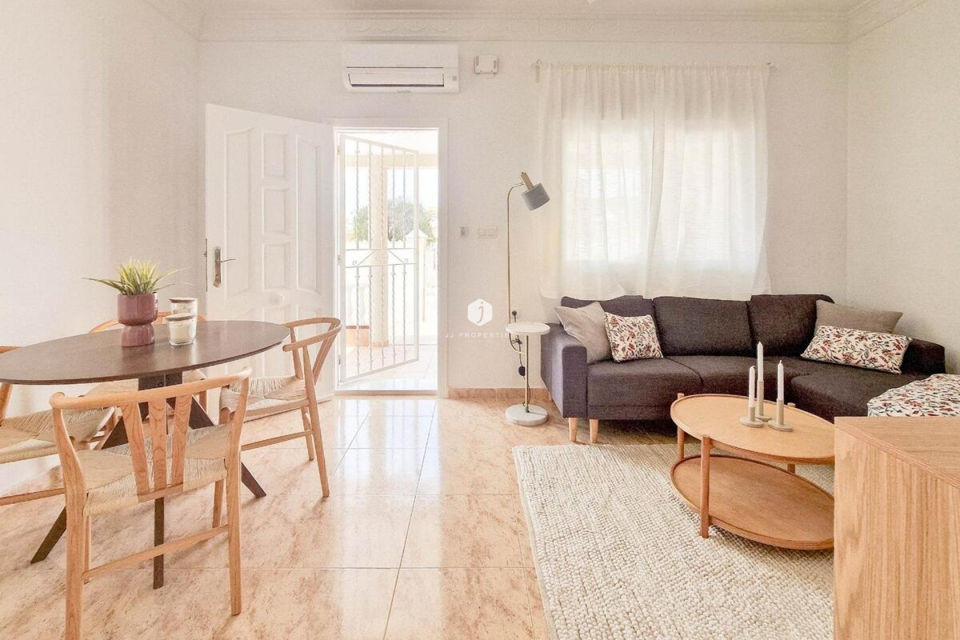 Segunda mano - Bungalow -
Torrevieja - Costa Blanca