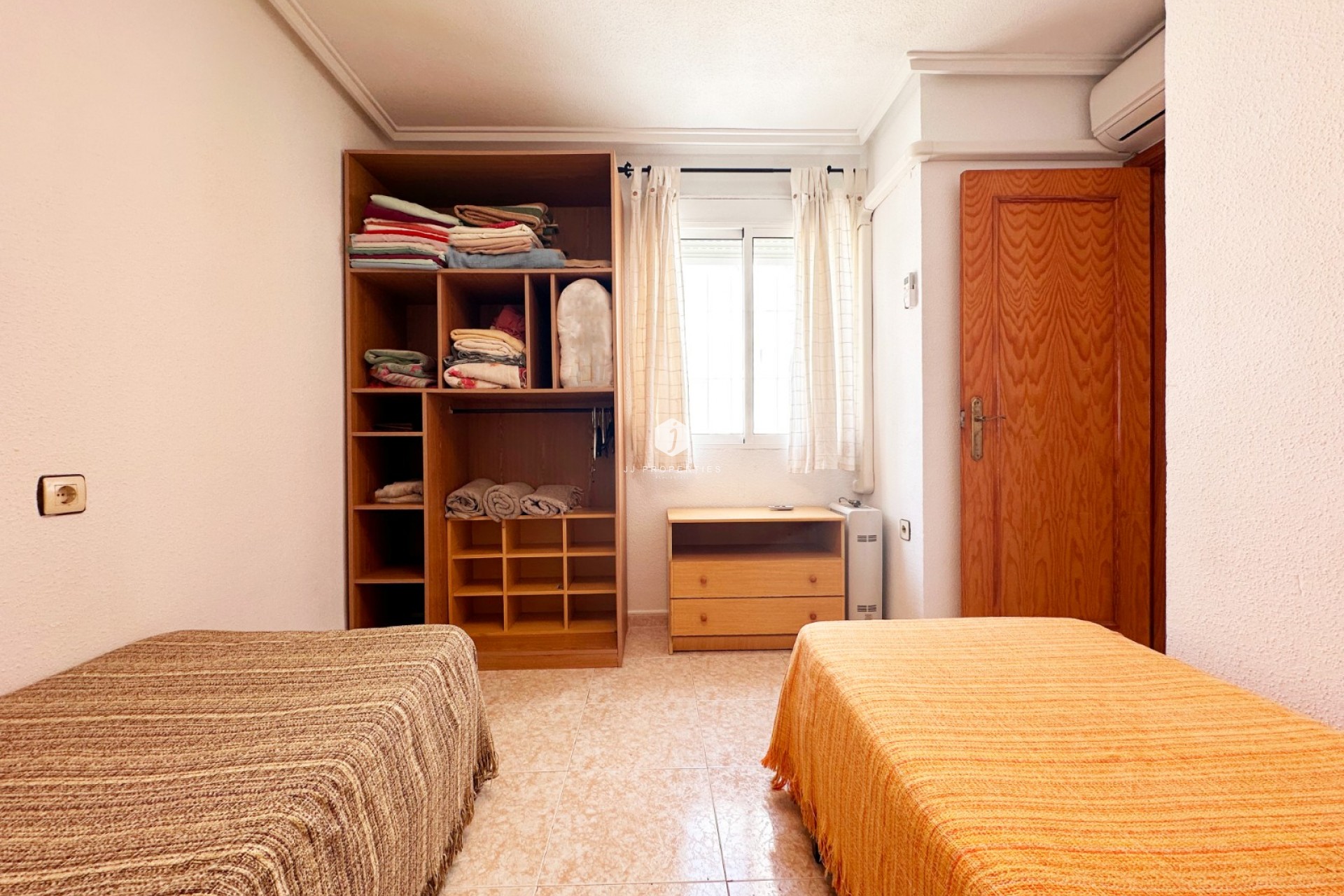 Segunda mano - Bungalow -
Torrevieja - Costa Blanca