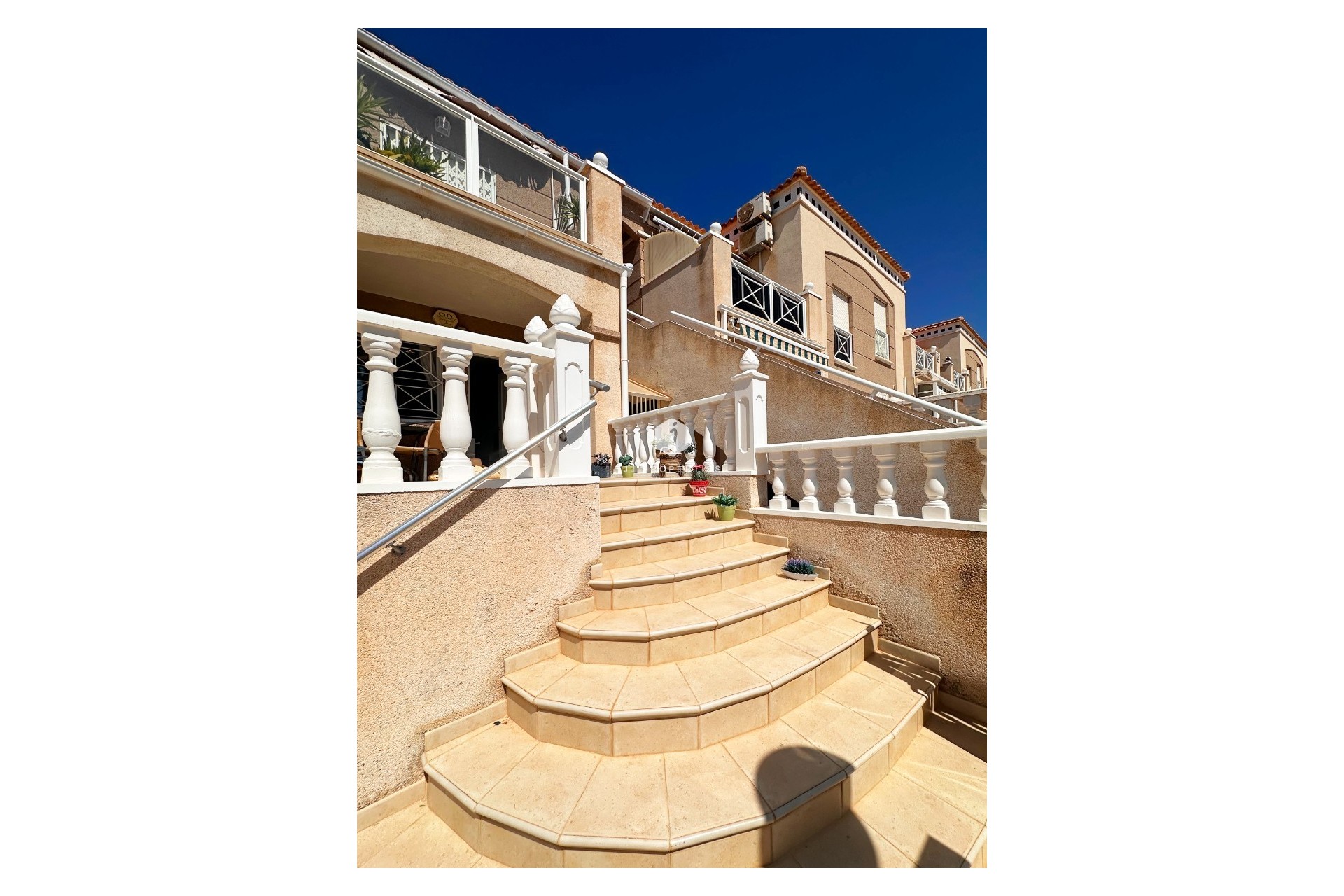 Segunda mano - Bungalow -
Torrevieja - Costa Blanca