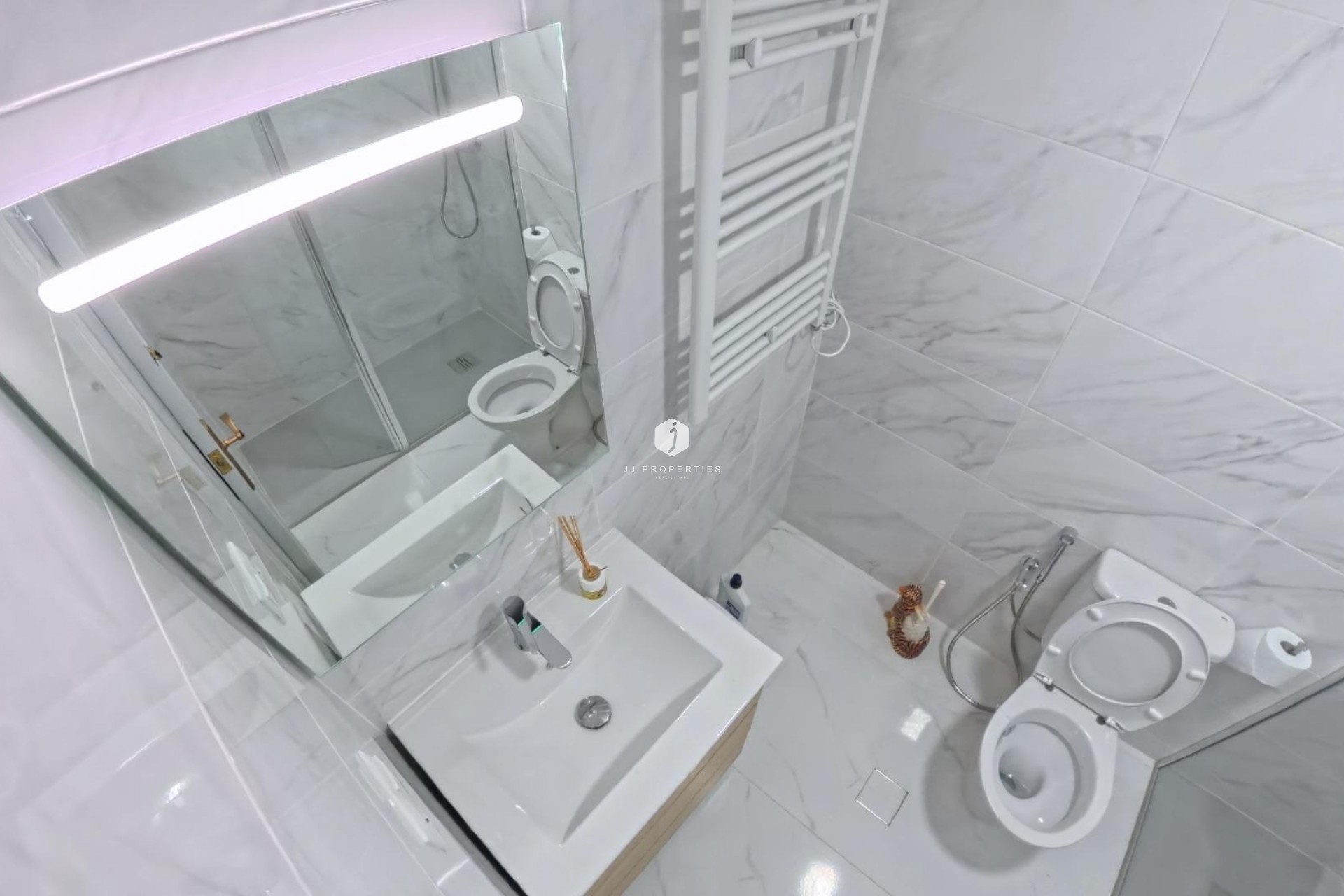 Segunda mano - Bungalow -
Torrevieja - El Limonar