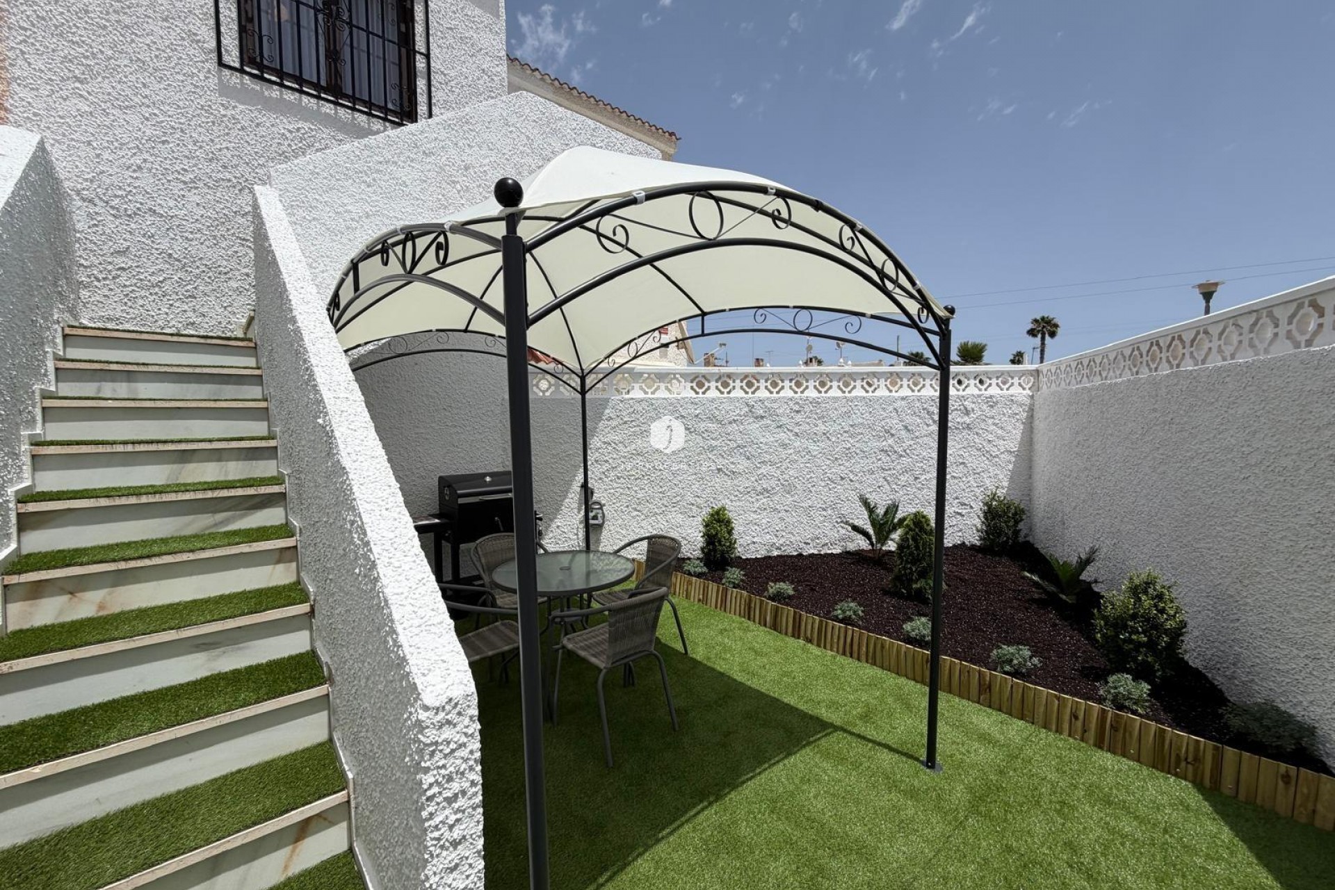 Segunda mano - Bungalow -
Torrevieja - El Limonar