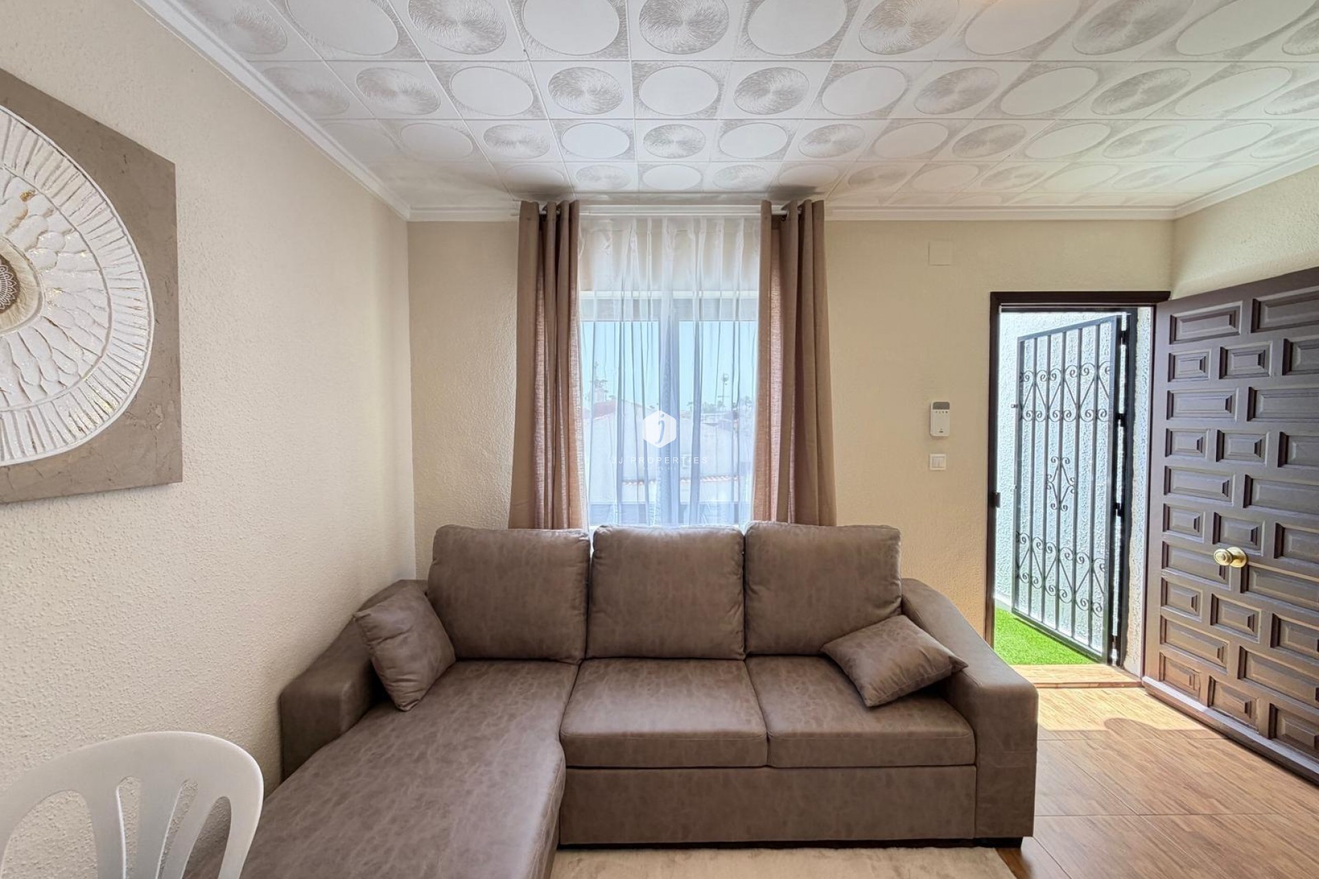 Segunda mano - Bungalow -
Torrevieja - El Limonar