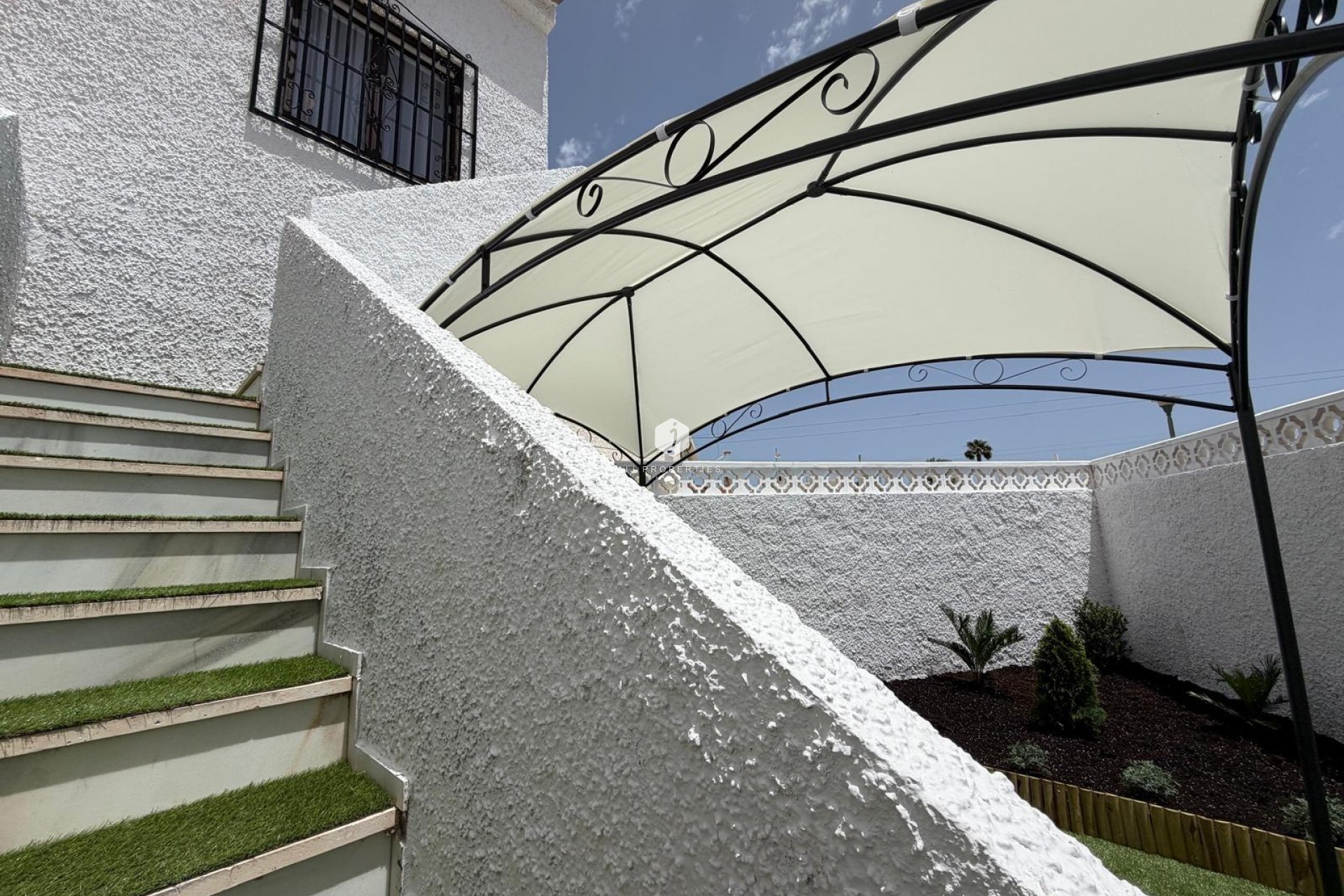 Segunda mano - Bungalow -
Torrevieja - El Limonar