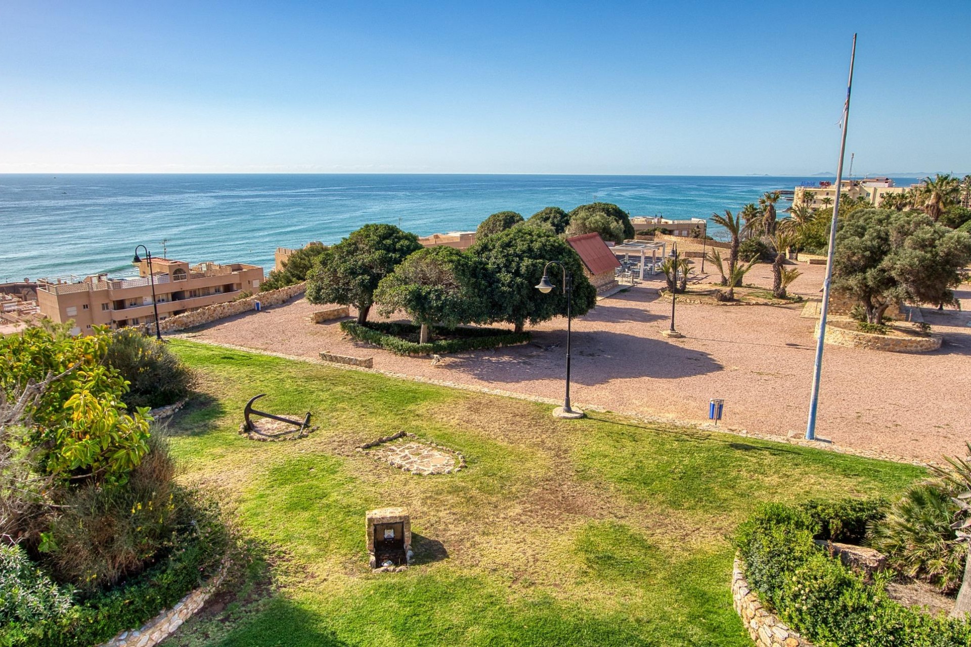 Segunda mano - Bungalow -
Torrevieja - La Mata