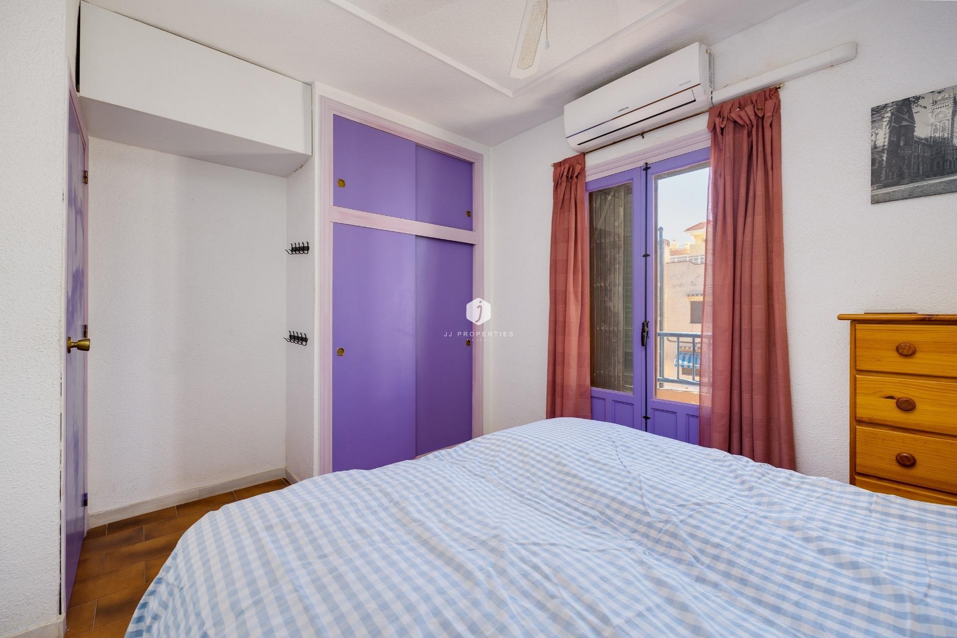 Segunda mano - Bungalow -
Torrevieja - La Mata