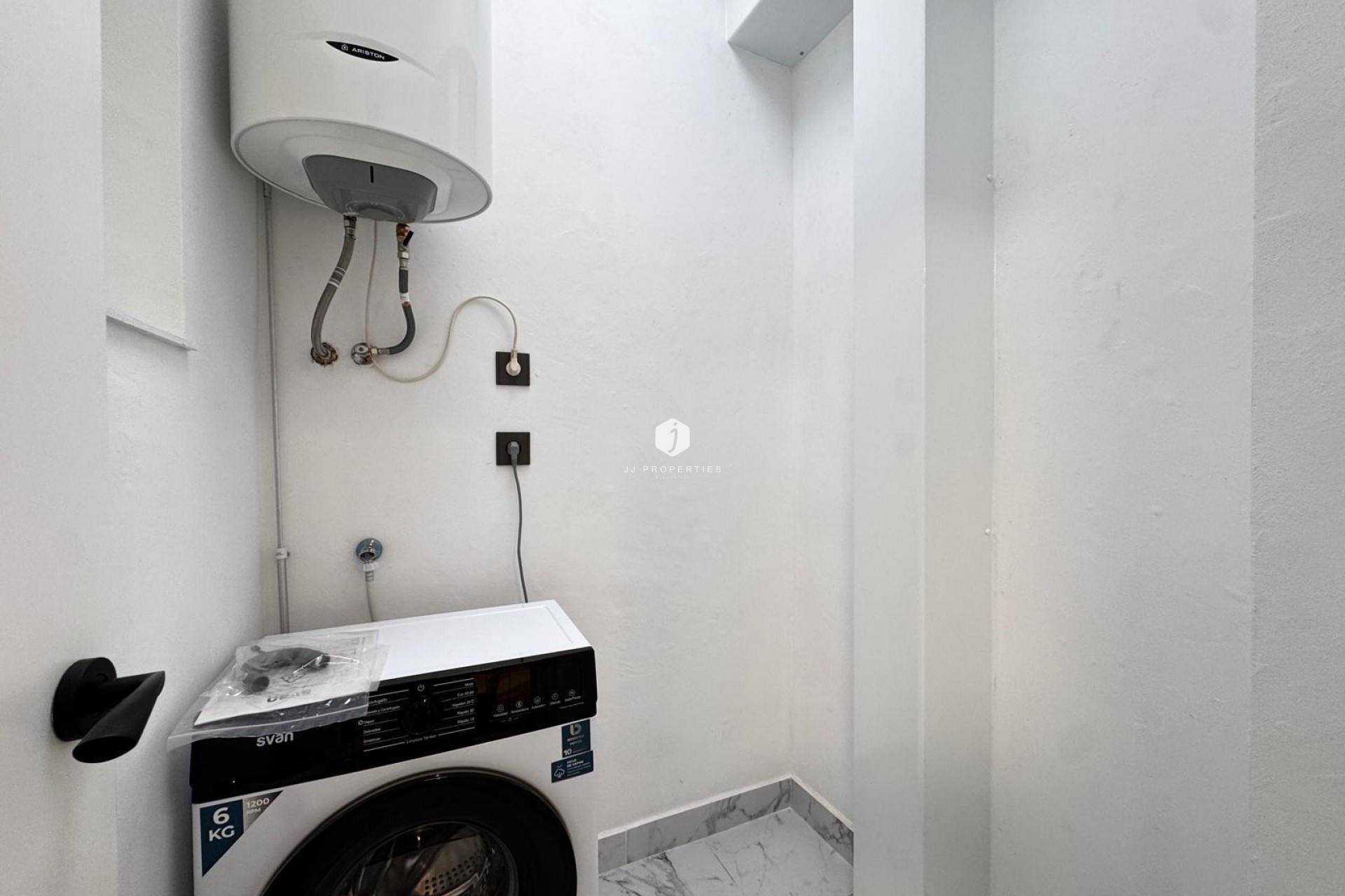 Segunda mano - Bungalow -
Torrevieja - La Siesta - El Salado - Torreta