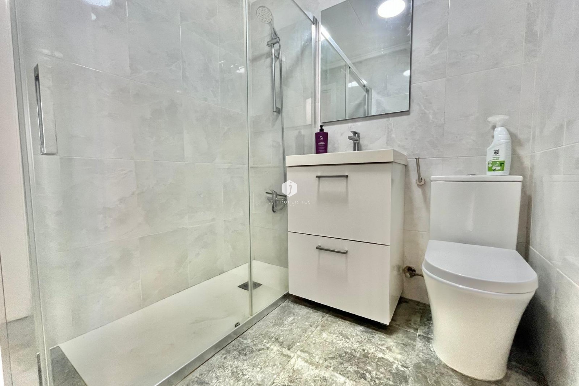 Segunda mano - Bungalow -
Torrevieja - La Siesta - El Salado - Torreta