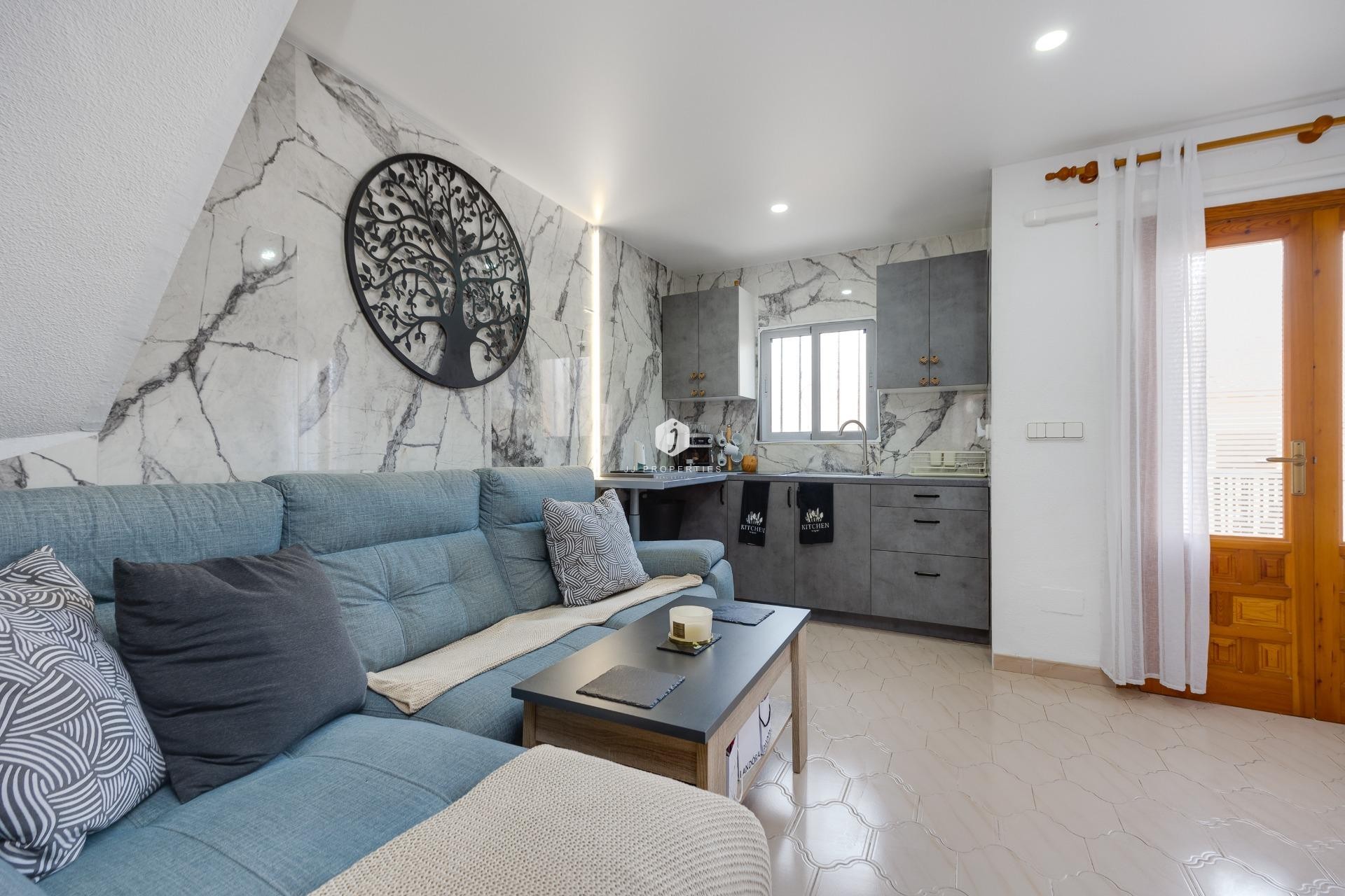 Segunda mano - Bungalow -
Torrevieja - La Siesta - El Salado - Torreta