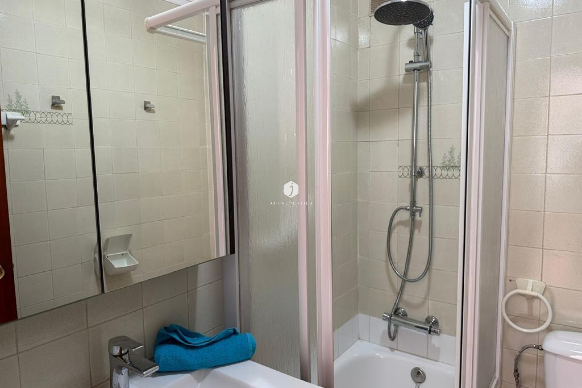 Segunda mano - Bungalow -
Torrevieja - LA TORRETAS