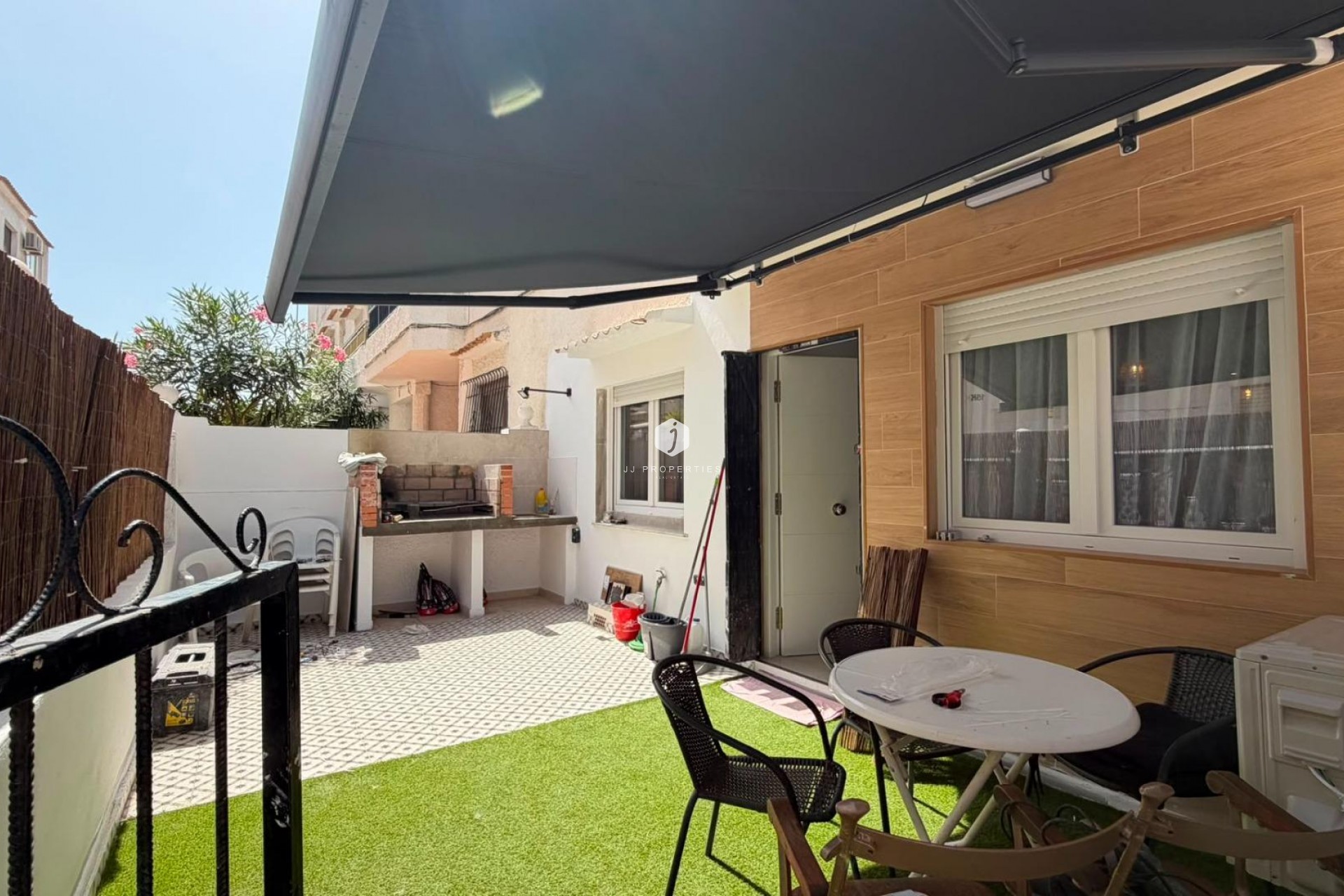 Segunda mano - Bungalow -
Torrevieja - La veleta